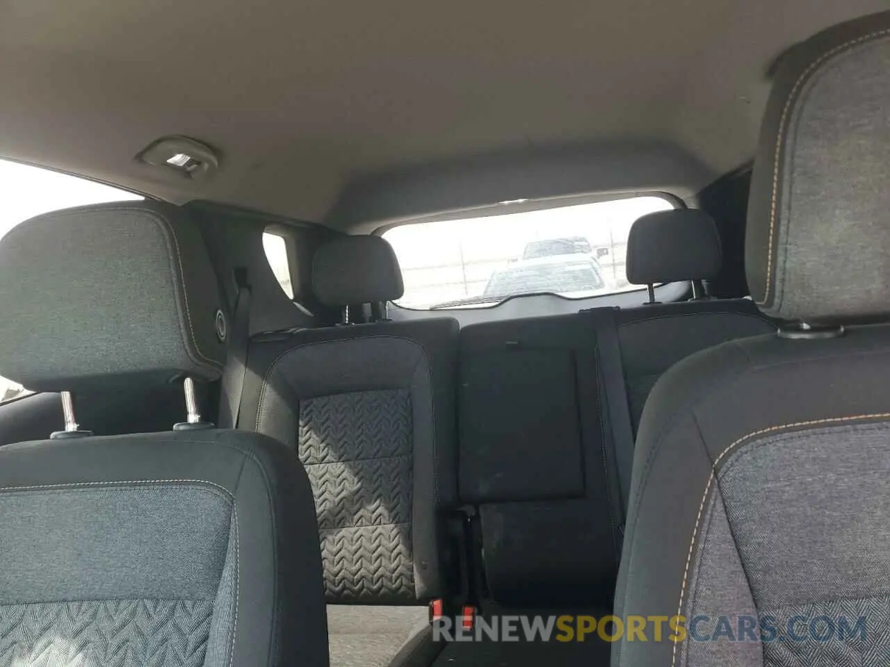 10 Photograph of a damaged car 2GNAXKEV5N6109723 CHEVROLET EQUINOX 2022