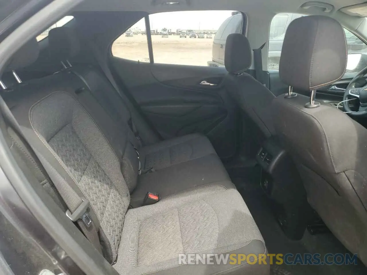 11 Photograph of a damaged car 2GNAXKEV5N6109723 CHEVROLET EQUINOX 2022