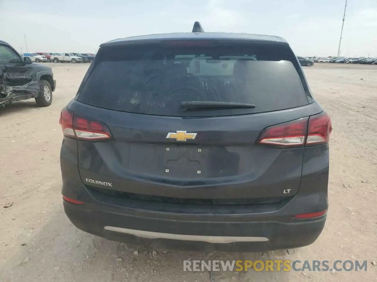 6 Photograph of a damaged car 2GNAXKEV5N6109723 CHEVROLET EQUINOX 2022