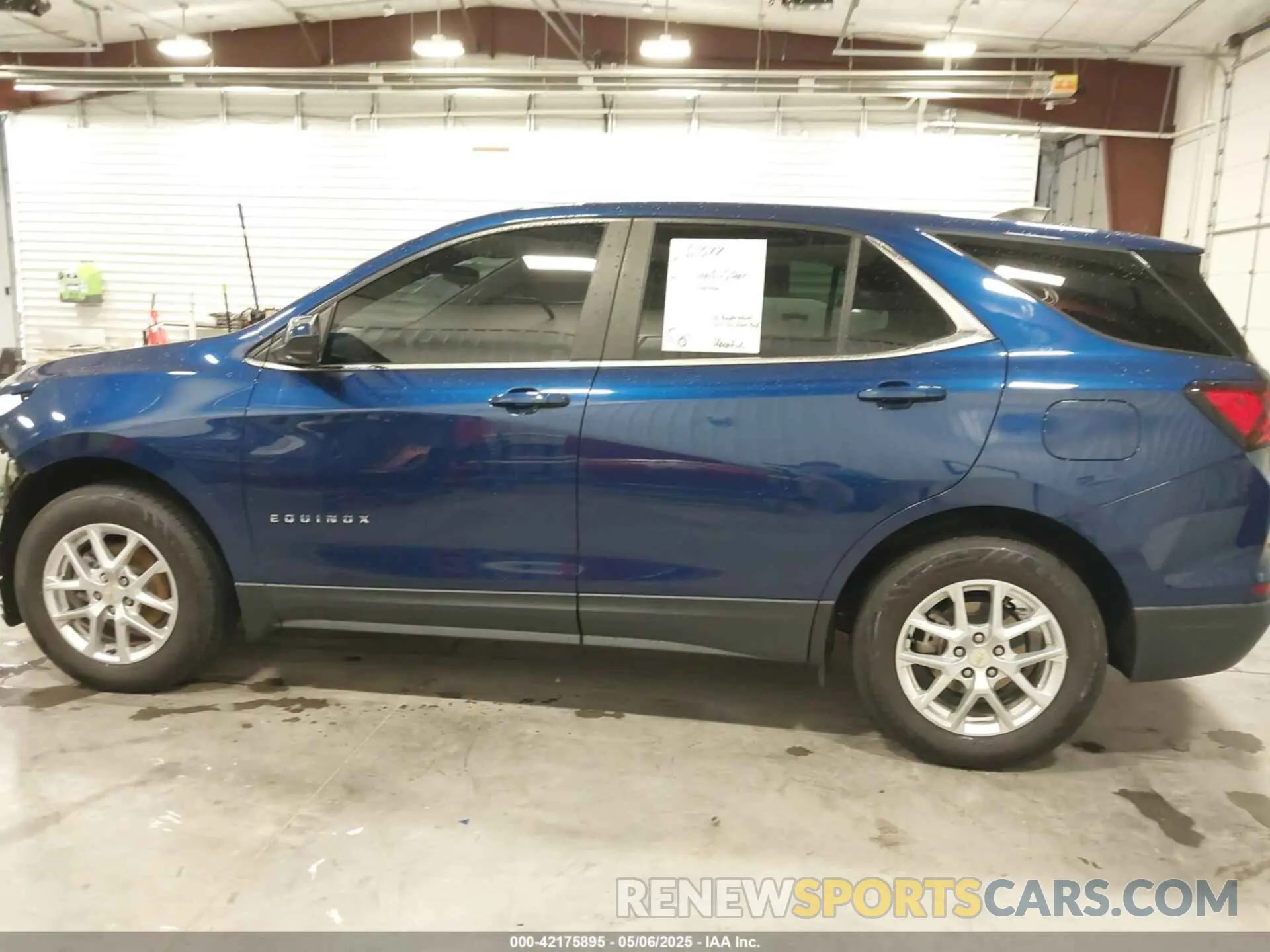 15 Photograph of a damaged car 2GNAXKEV7N6118830 CHEVROLET EQUINOX 2022