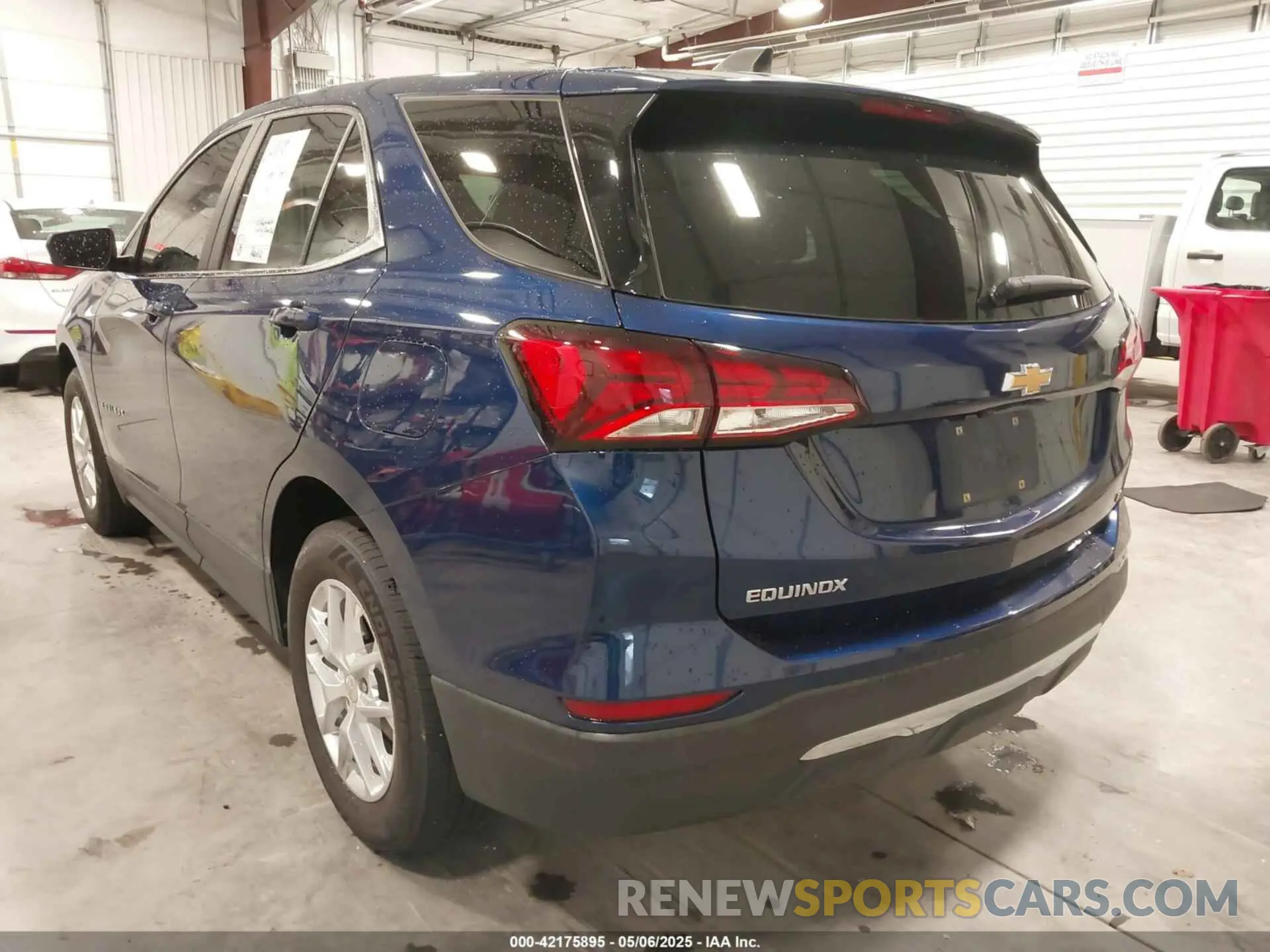 3 Photograph of a damaged car 2GNAXKEV7N6118830 CHEVROLET EQUINOX 2022