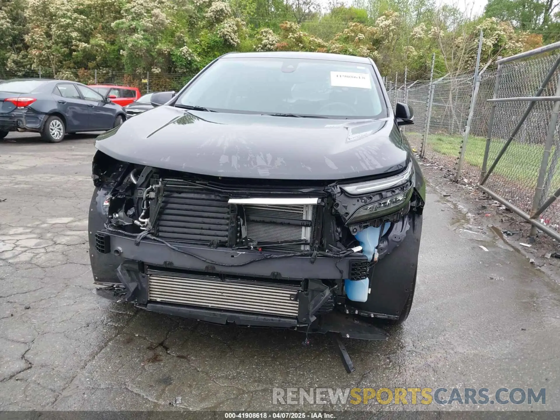 12 Photograph of a damaged car 2GNAXKEV7N6132212 CHEVROLET EQUINOX 2022
