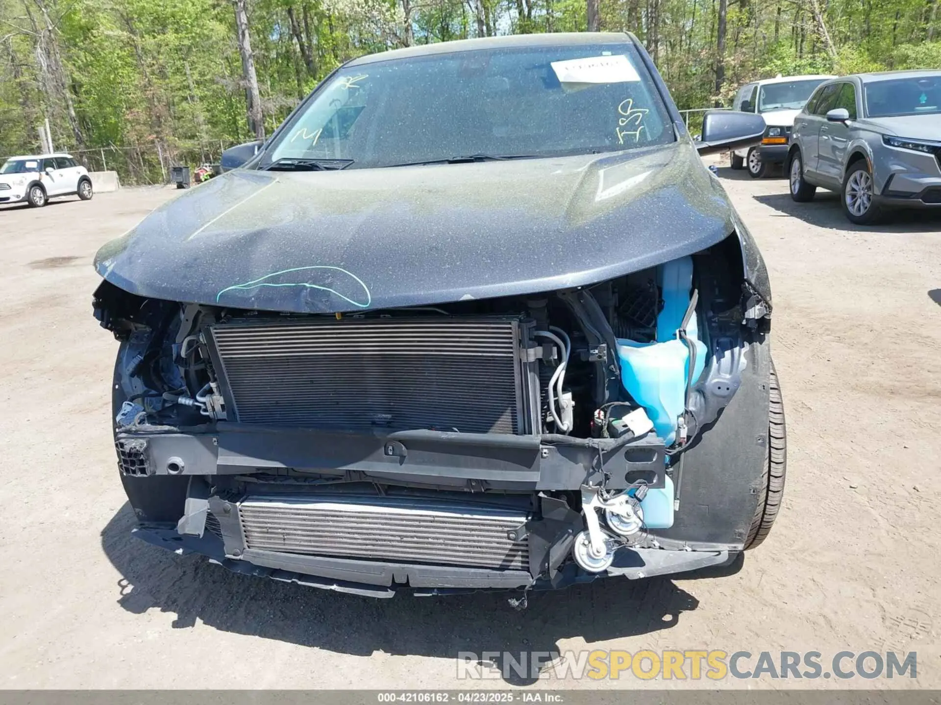 12 Photograph of a damaged car 2GNAXKEV7N6137877 CHEVROLET EQUINOX 2022