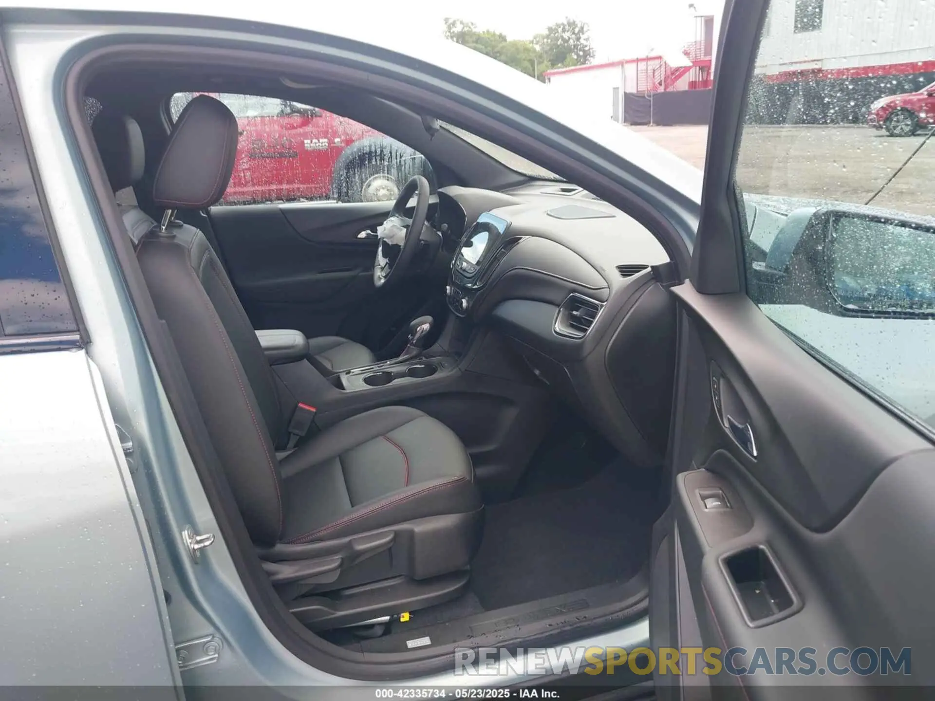 5 Фотография поврежденного автомобиля 2GNAXMEV5N6108213 CHEVROLET EQUINOX 2022