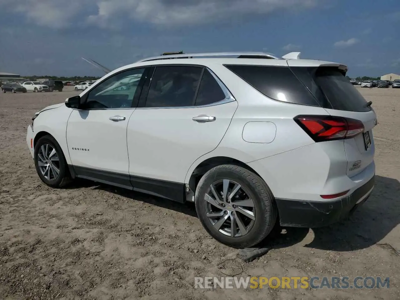 2 Photograph of a damaged car 2GNAXNEV5N6101087 CHEVROLET EQUINOX 2022
