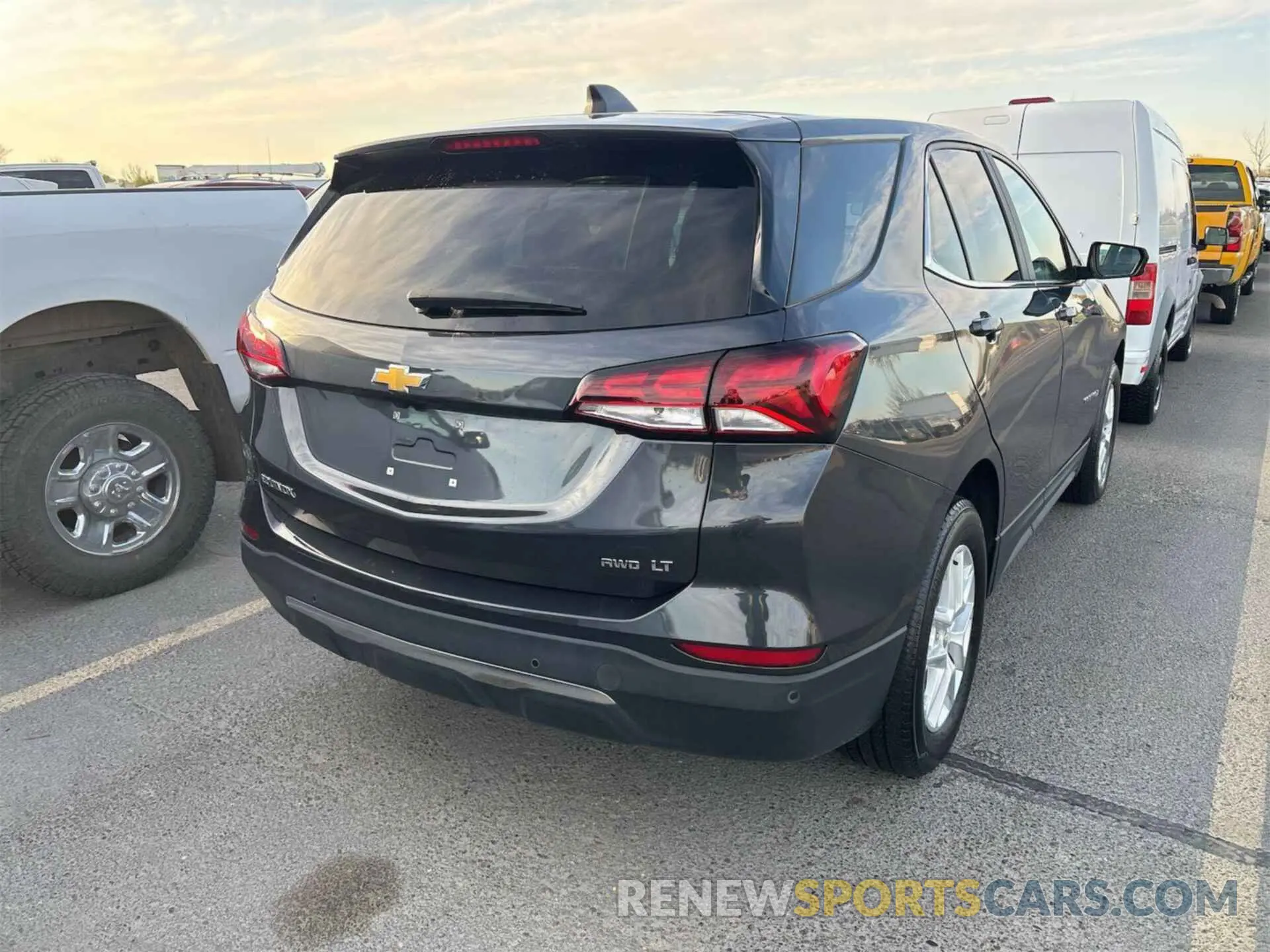 3 Photograph of a damaged car 2GNAXTEV3N6131547 CHEVROLET EQUINOX 2022
