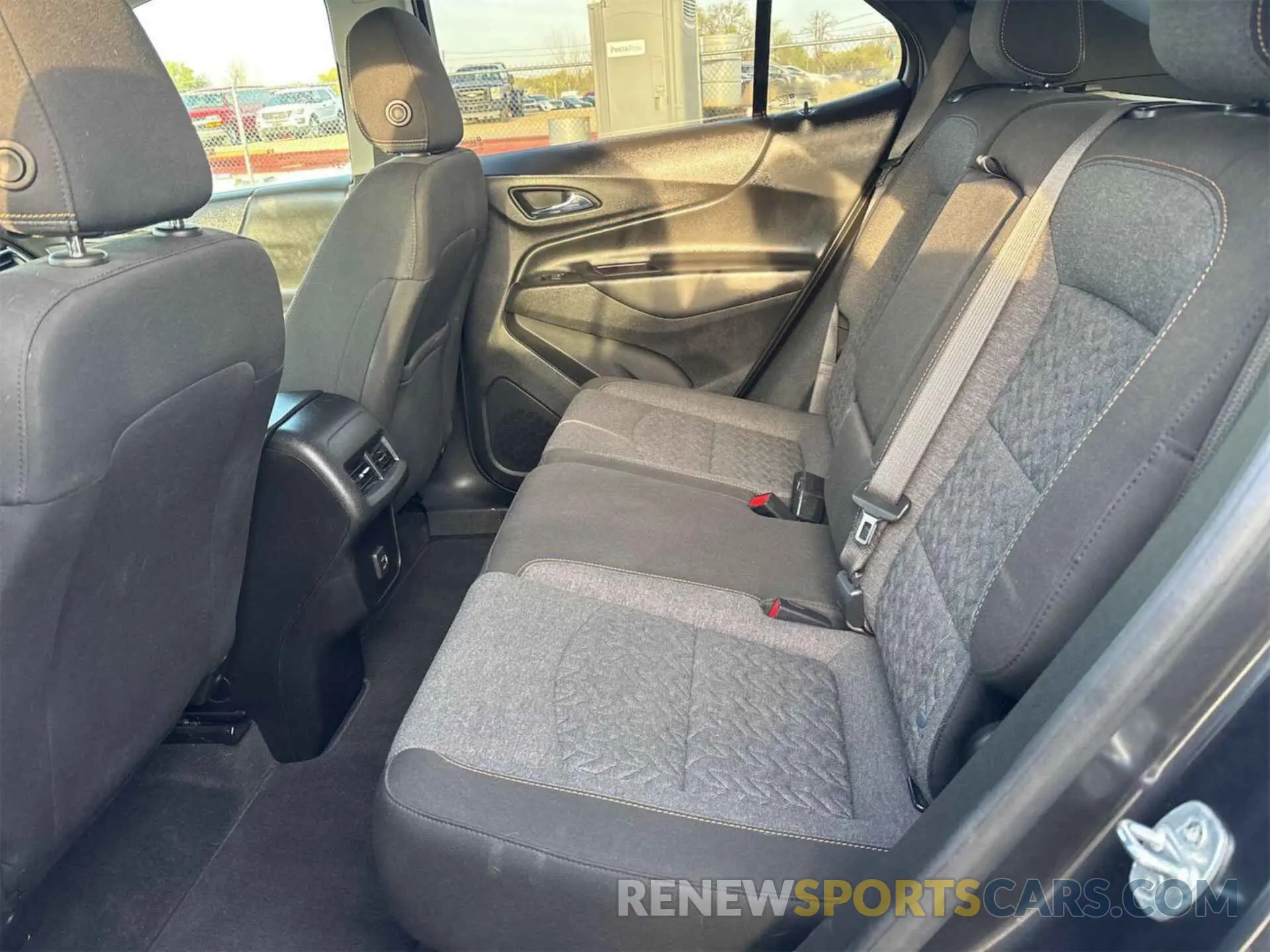 7 Photograph of a damaged car 2GNAXTEV3N6131547 CHEVROLET EQUINOX 2022