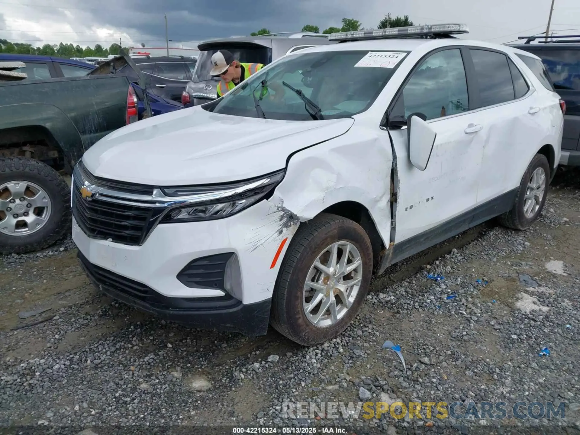 2 Фотография поврежденного автомобиля 2GNAXTEV7N6141417 CHEVROLET EQUINOX 2022