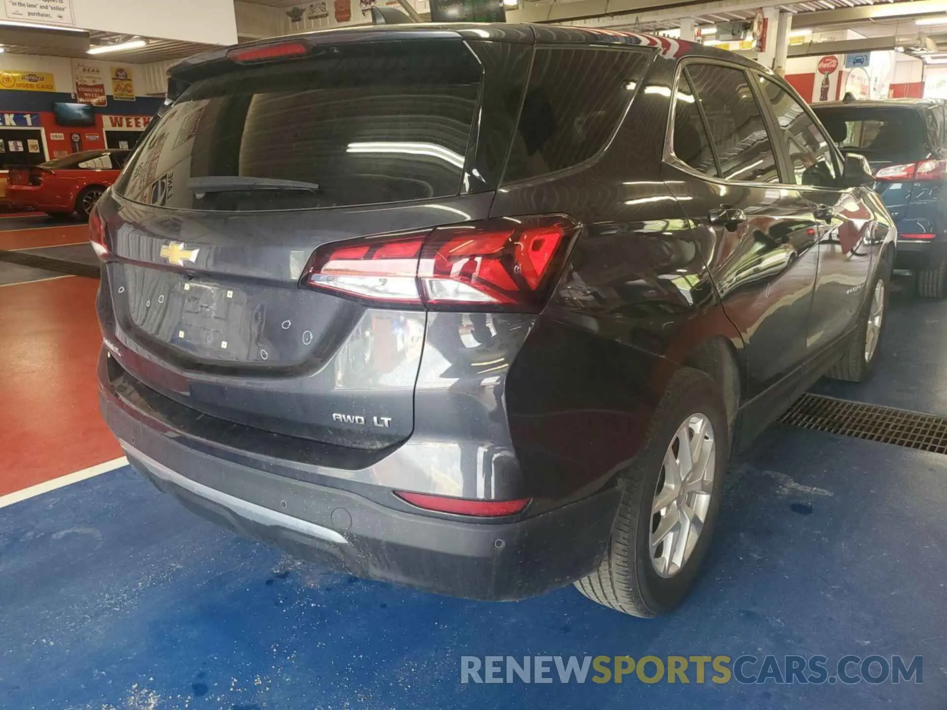 29 Photograph of a damaged car 2GNAXTEV8N6132211 CHEVROLET EQUINOX 2022