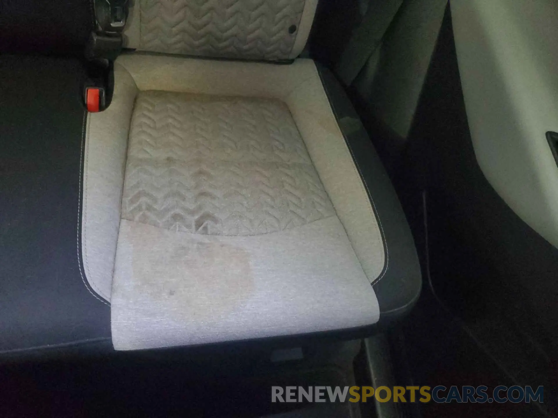 30 Photograph of a damaged car 2GNAXTEV8N6132211 CHEVROLET EQUINOX 2022
