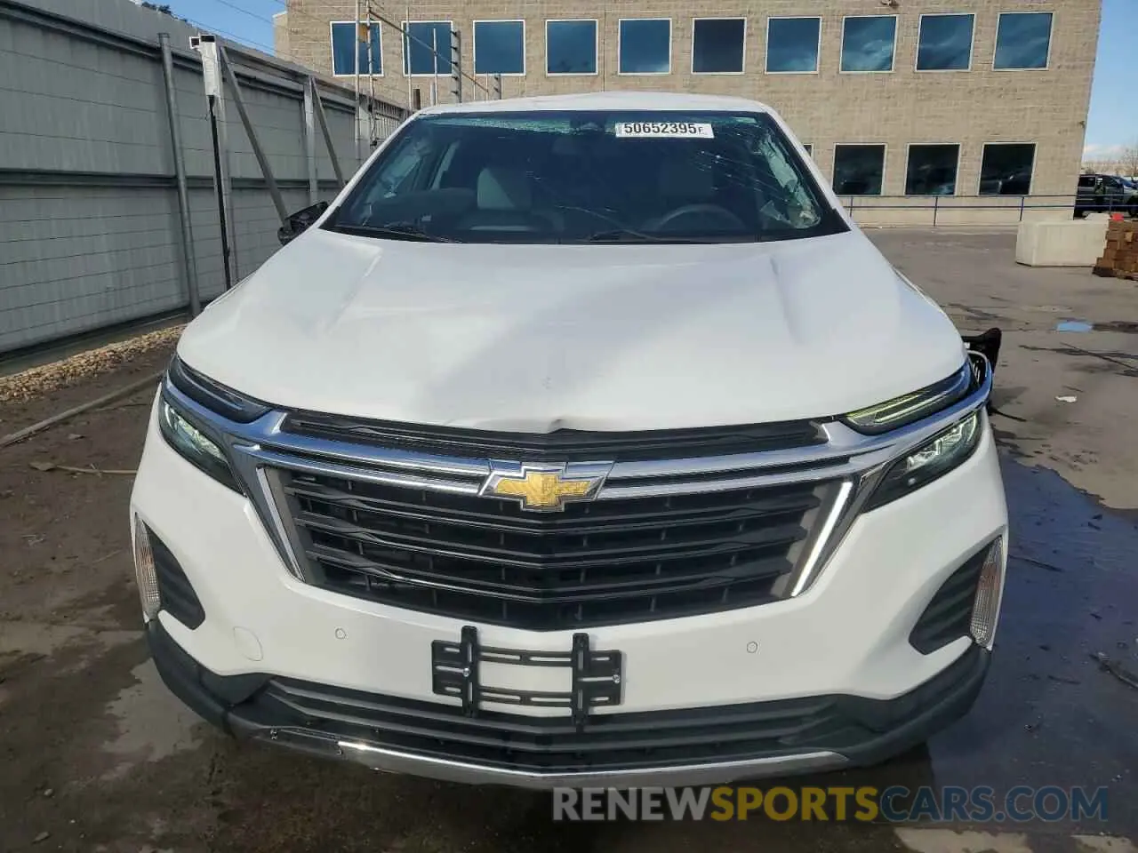 5 Photograph of a damaged car 2GNAXTEV9N6107317 CHEVROLET EQUINOX 2022