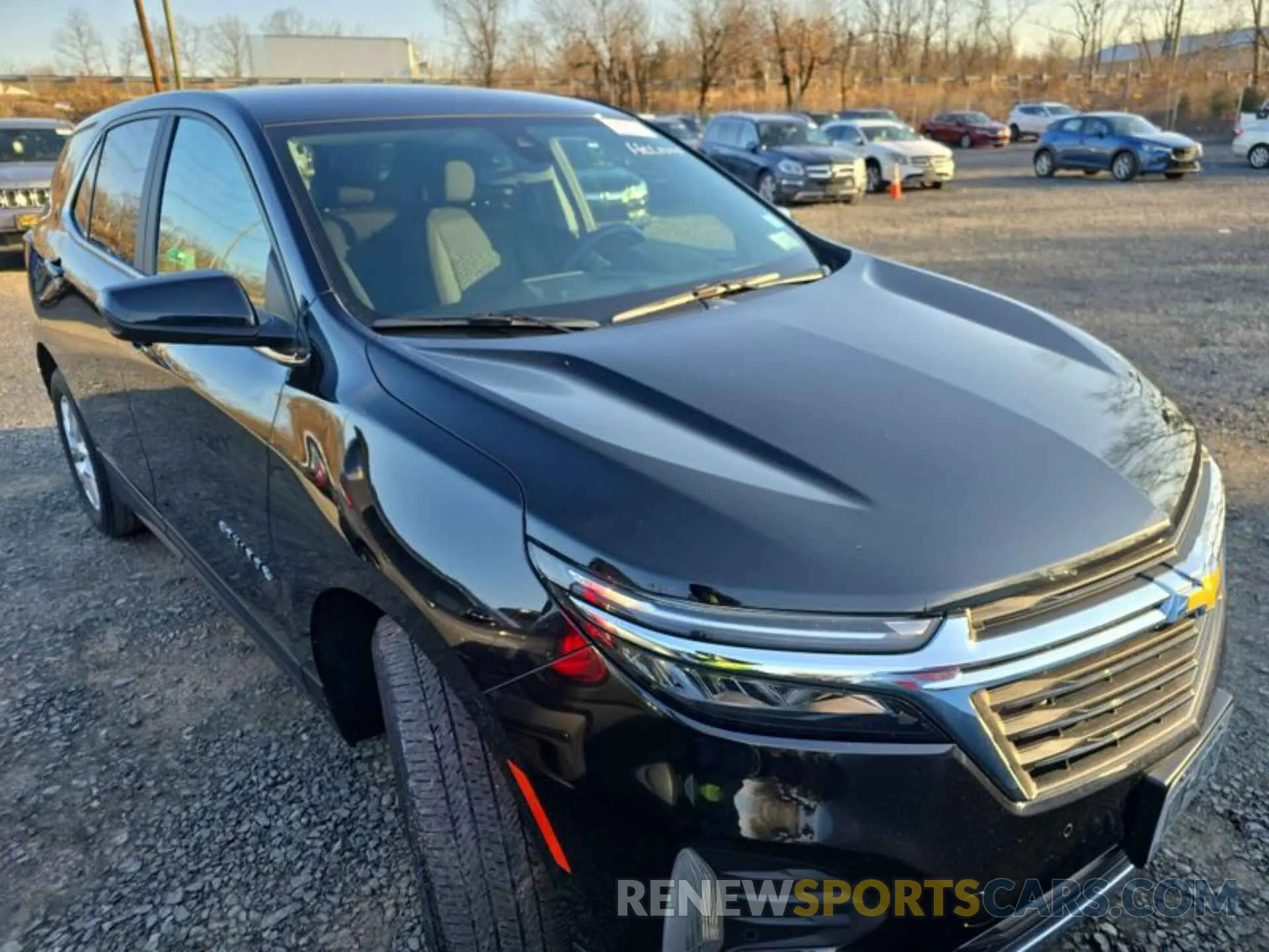 19 Photograph of a damaged car 2GNAXTEVXN6119637 CHEVROLET EQUINOX 2022