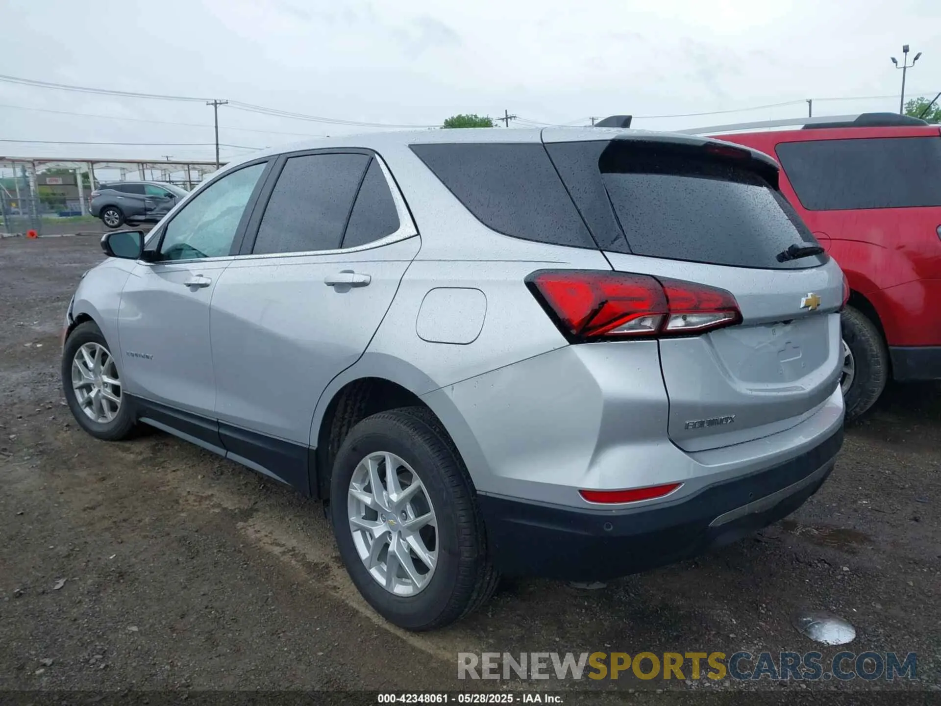 3 Photograph of a damaged car 2GNAXUEV2N6124451 CHEVROLET EQUINOX 2022