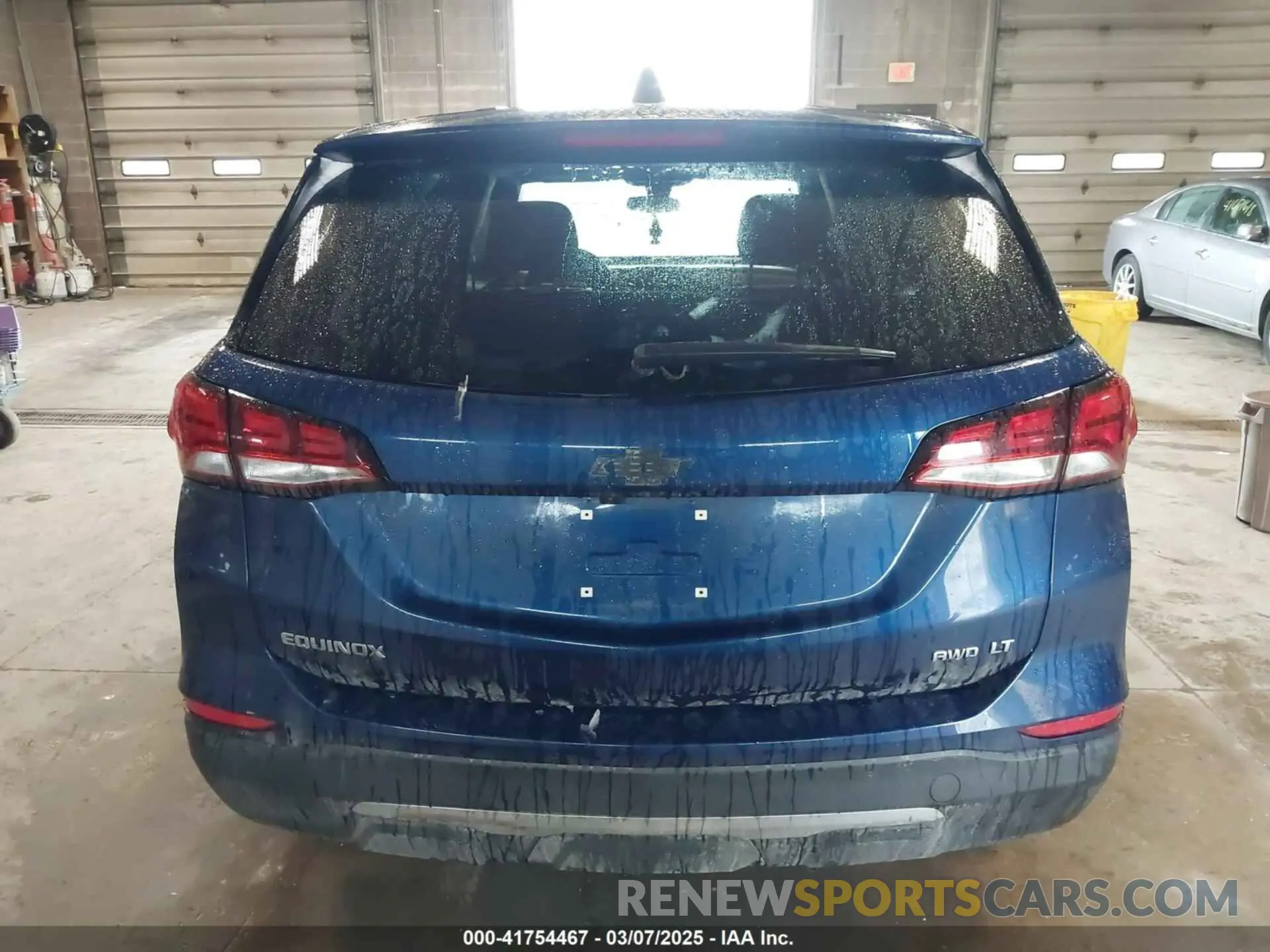 17 Фотография поврежденного автомобиля 2GNAXUEV3N6113863 CHEVROLET EQUINOX 2022