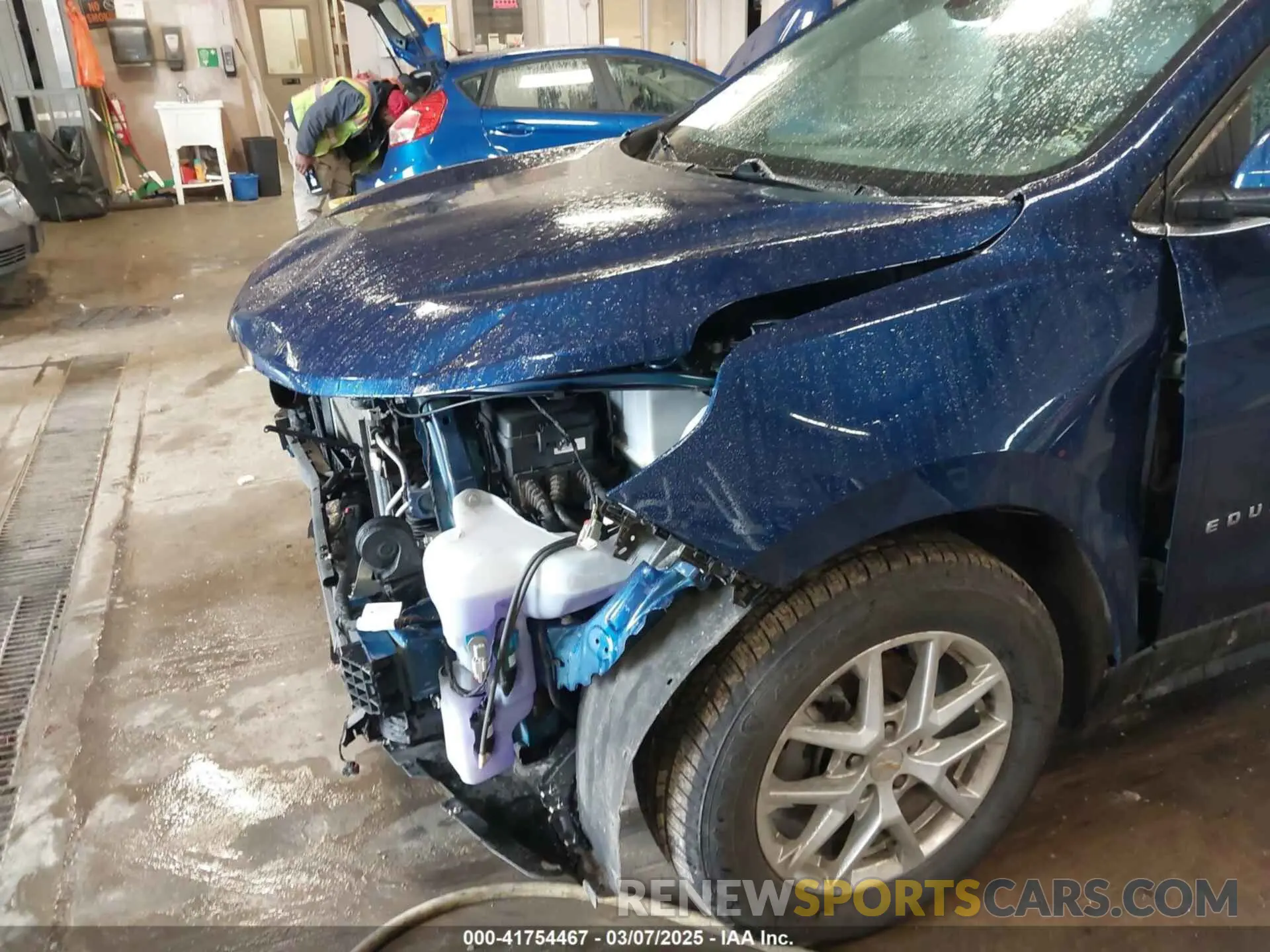 19 Фотография поврежденного автомобиля 2GNAXUEV3N6113863 CHEVROLET EQUINOX 2022