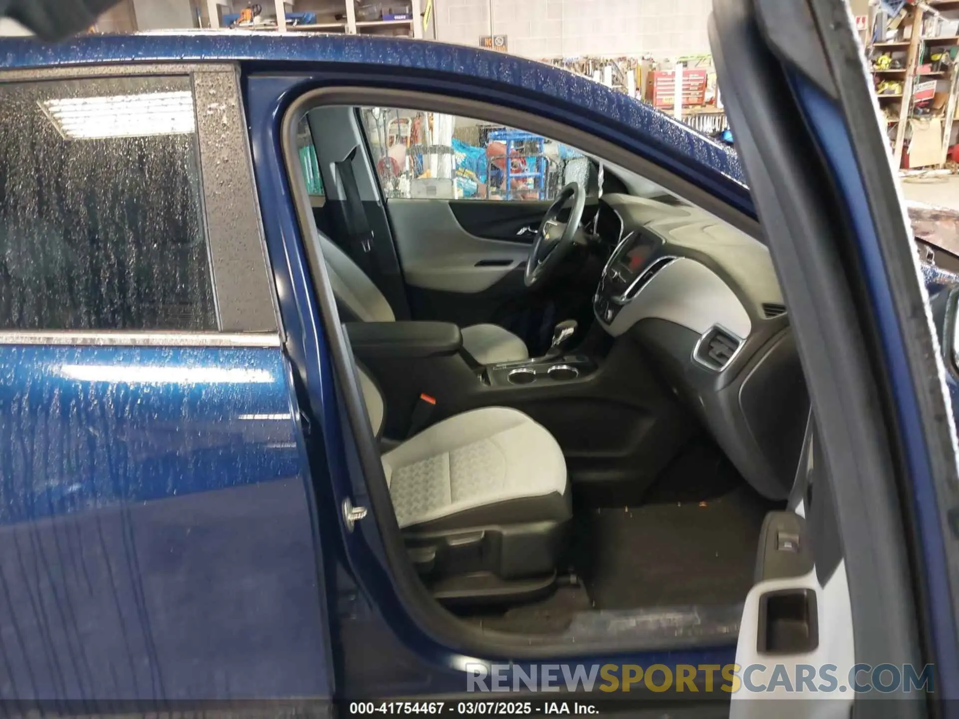 5 Фотография поврежденного автомобиля 2GNAXUEV3N6113863 CHEVROLET EQUINOX 2022