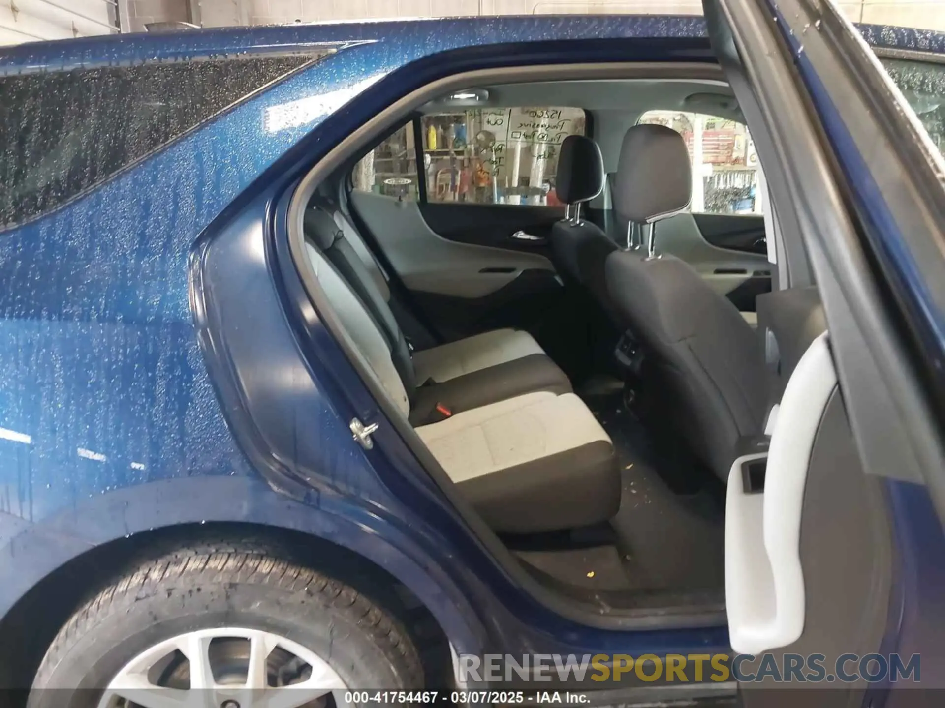 8 Фотография поврежденного автомобиля 2GNAXUEV3N6113863 CHEVROLET EQUINOX 2022