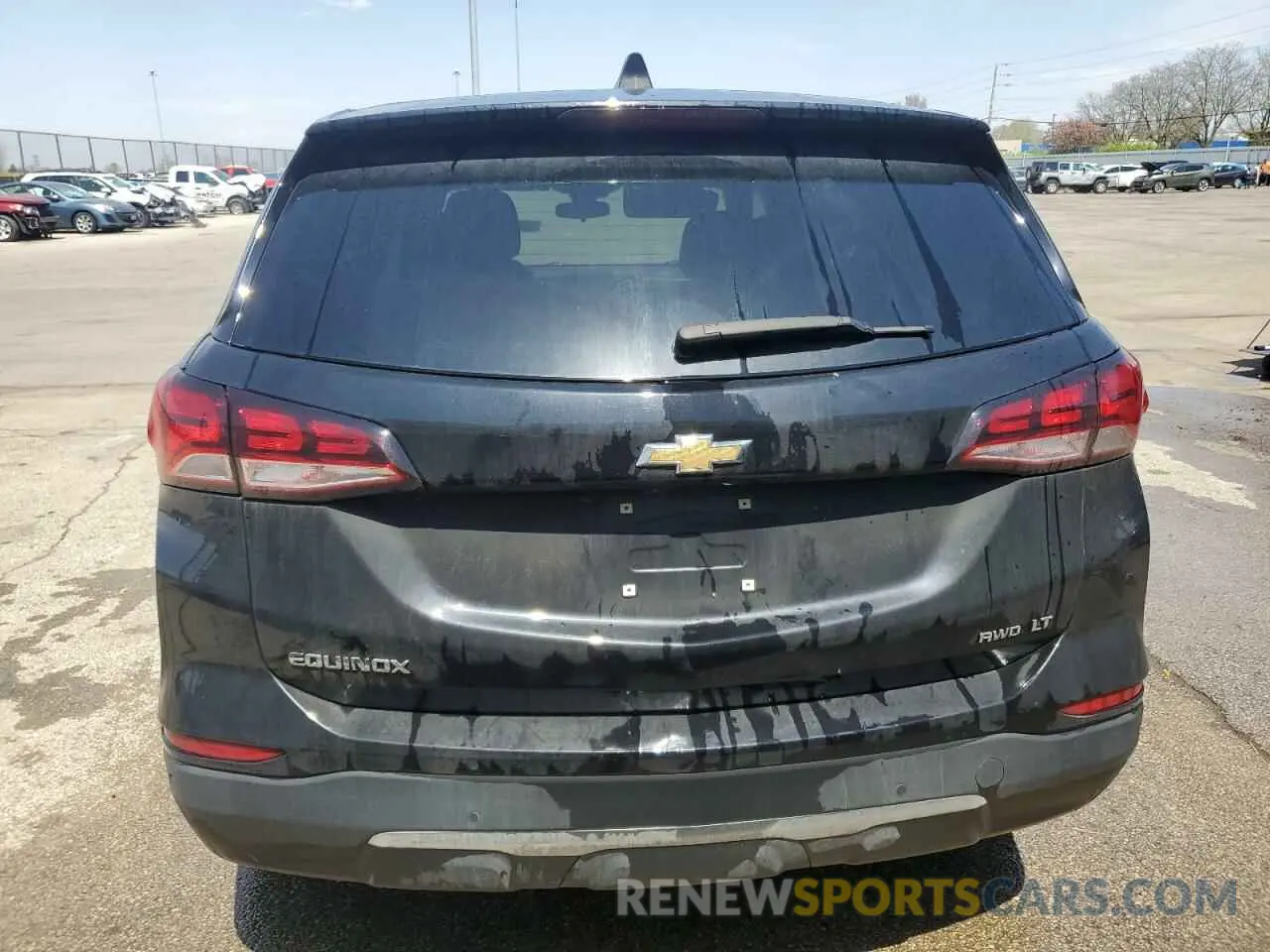 6 Photograph of a damaged car 2GNAXUEV3N6130274 CHEVROLET EQUINOX 2022
