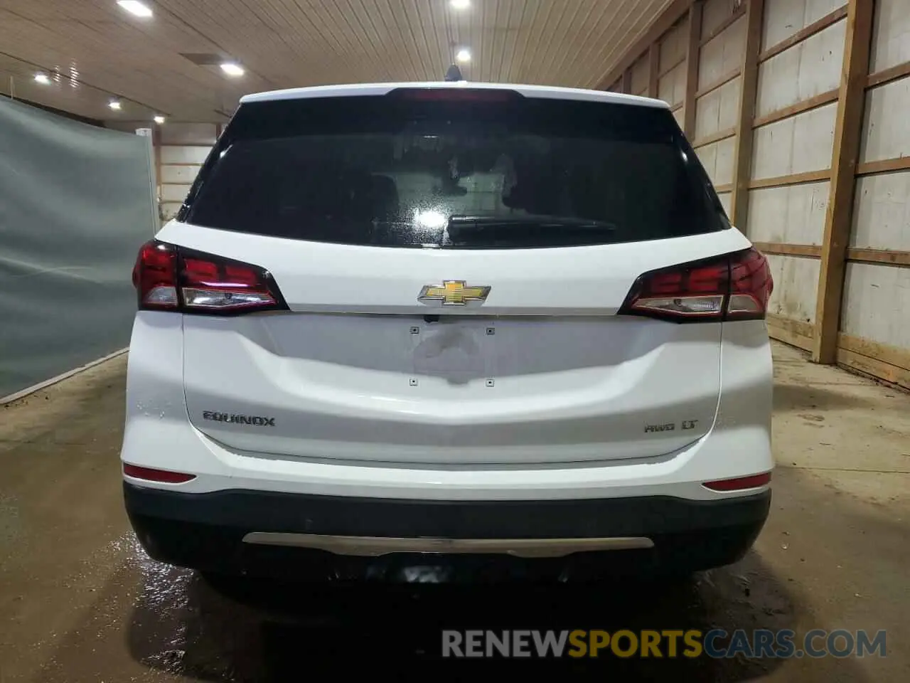 6 Photograph of a damaged car 2GNAXUEV6N6119561 CHEVROLET EQUINOX 2022