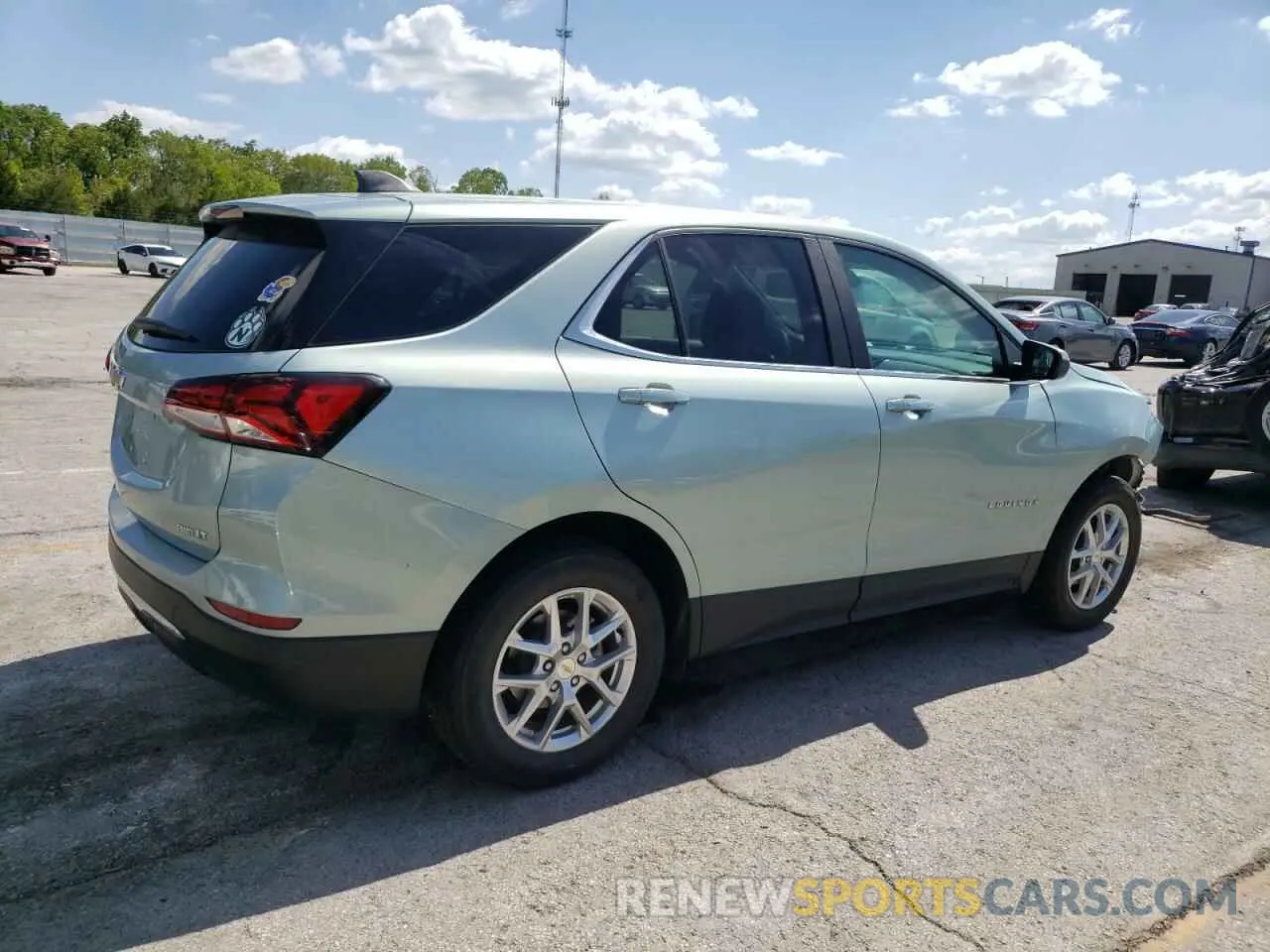 3 Photograph of a damaged car 2GNAXUEV6N6140541 CHEVROLET EQUINOX 2022