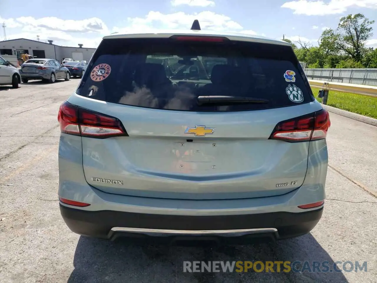 6 Photograph of a damaged car 2GNAXUEV6N6140541 CHEVROLET EQUINOX 2022