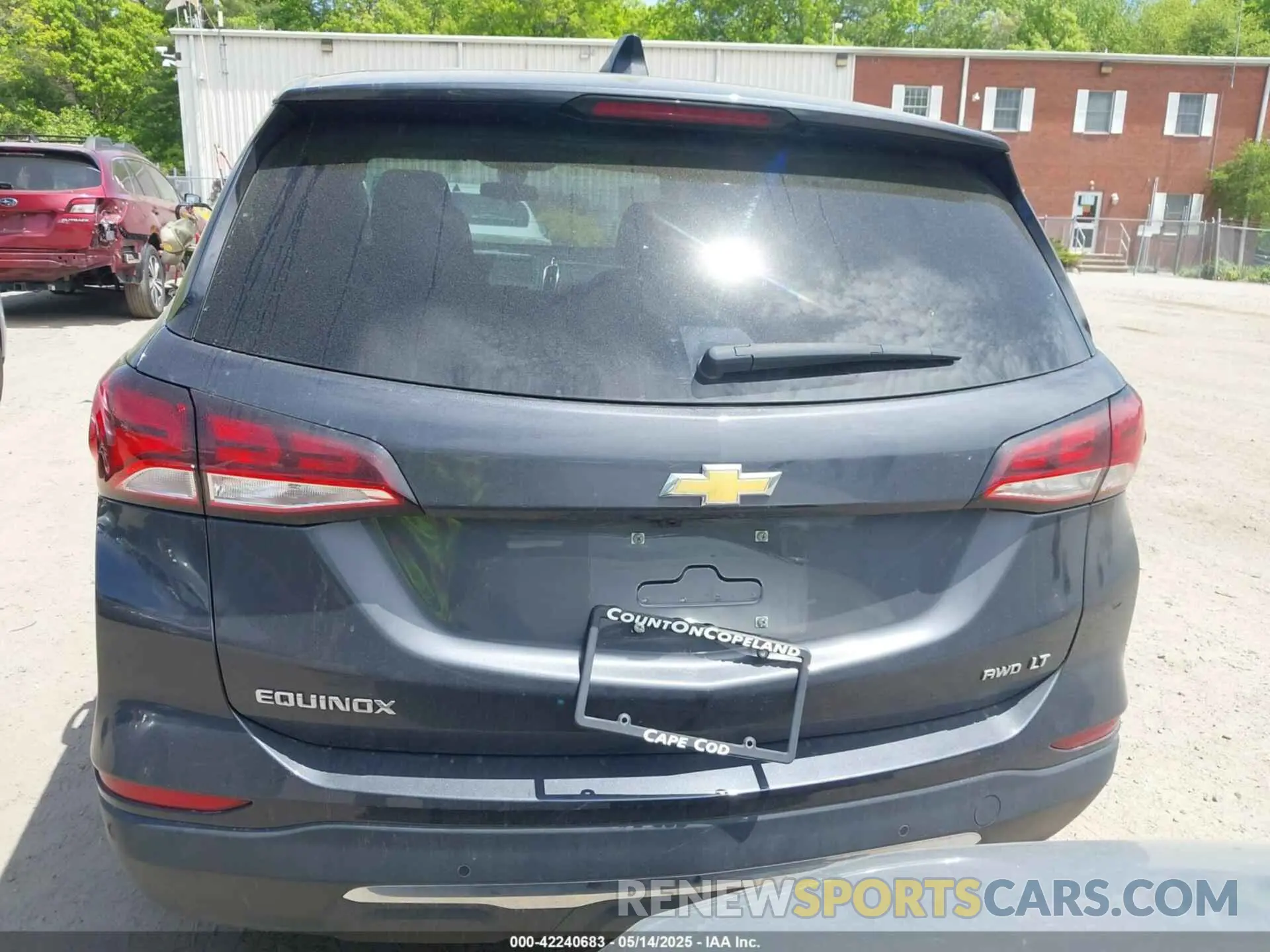 16 Photograph of a damaged car 2GNAXUEV8N6153372 CHEVROLET EQUINOX 2022