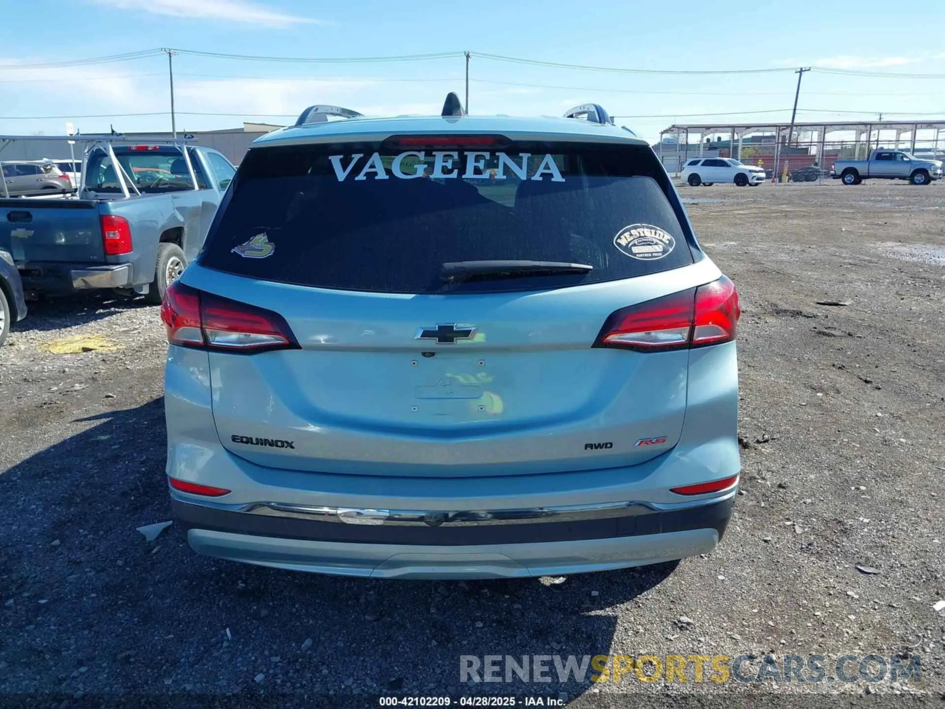 16 Photograph of a damaged car 2GNAXWEV0N6129532 CHEVROLET EQUINOX 2022