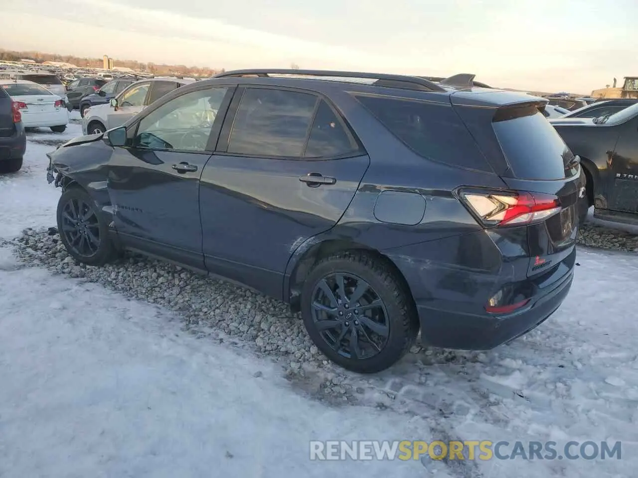 2 Photograph of a damaged car 2GNAXWEV3N6125006 CHEVROLET EQUINOX 2022