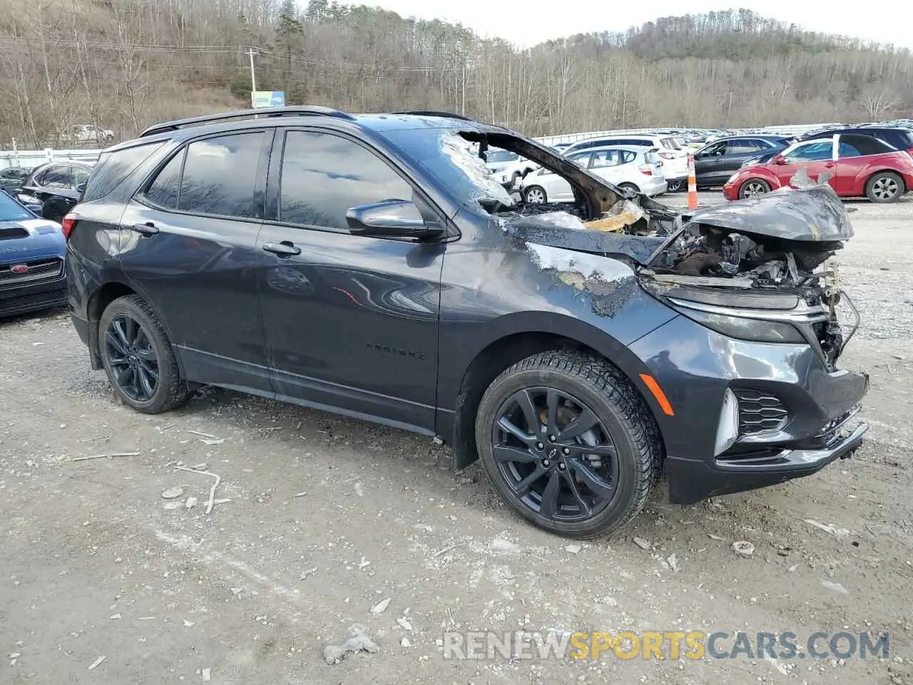 4 Photograph of a damaged car 2GNAXWEV6N6149168 CHEVROLET EQUINOX 2022