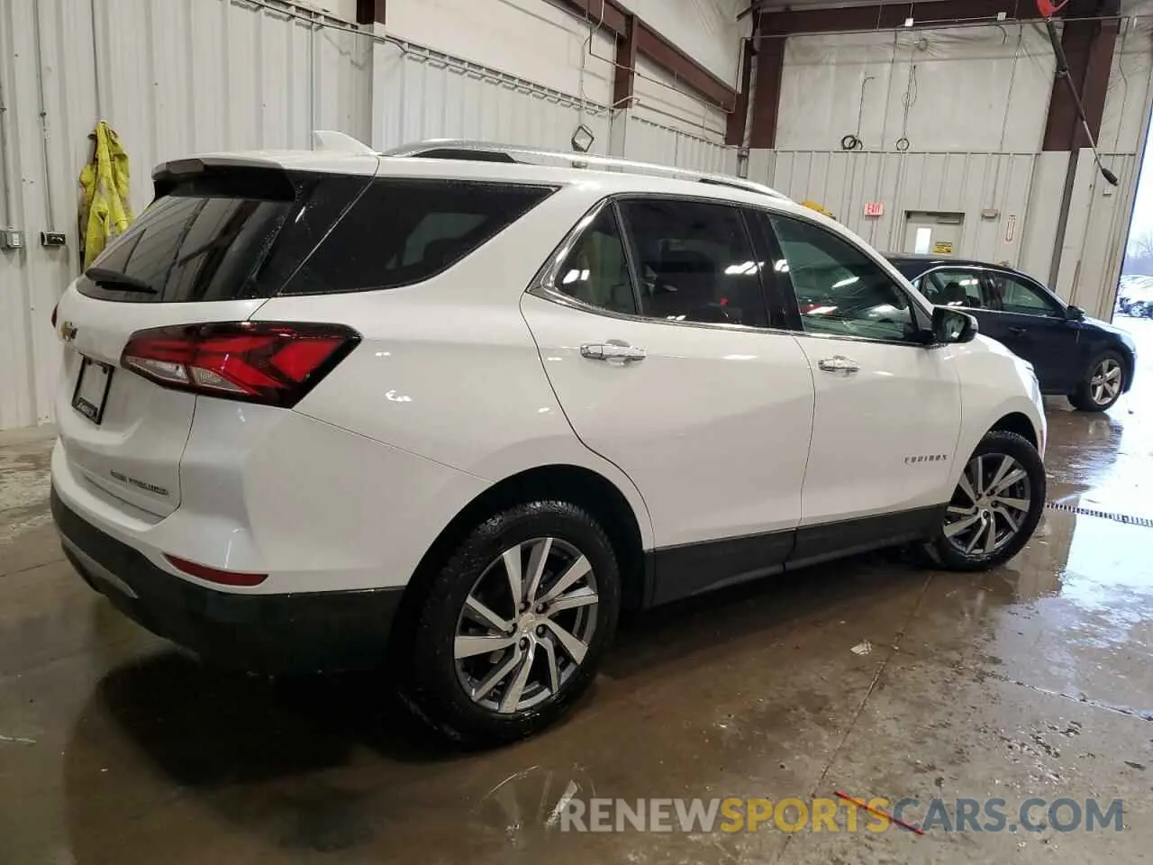 3 Photograph of a damaged car 2GNAXXEV5N6117690 CHEVROLET EQUINOX 2022