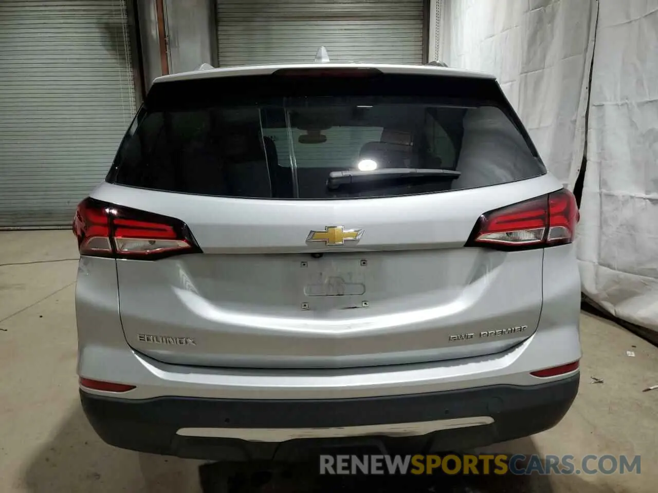 6 Photograph of a damaged car 2GNAXXEV5N6124901 CHEVROLET EQUINOX 2022