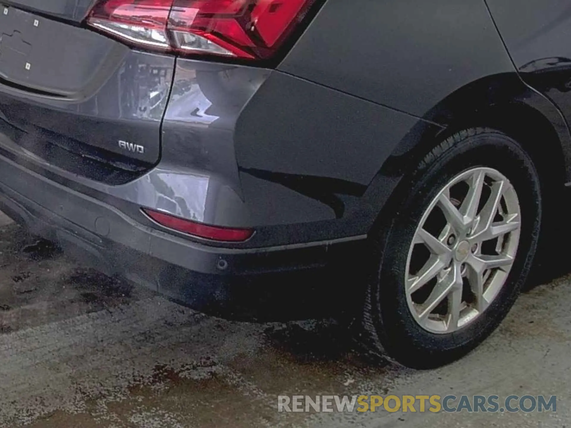 4 Photograph of a damaged car 3GNAX5EVXNS183741 CHEVROLET EQUINOX 2022