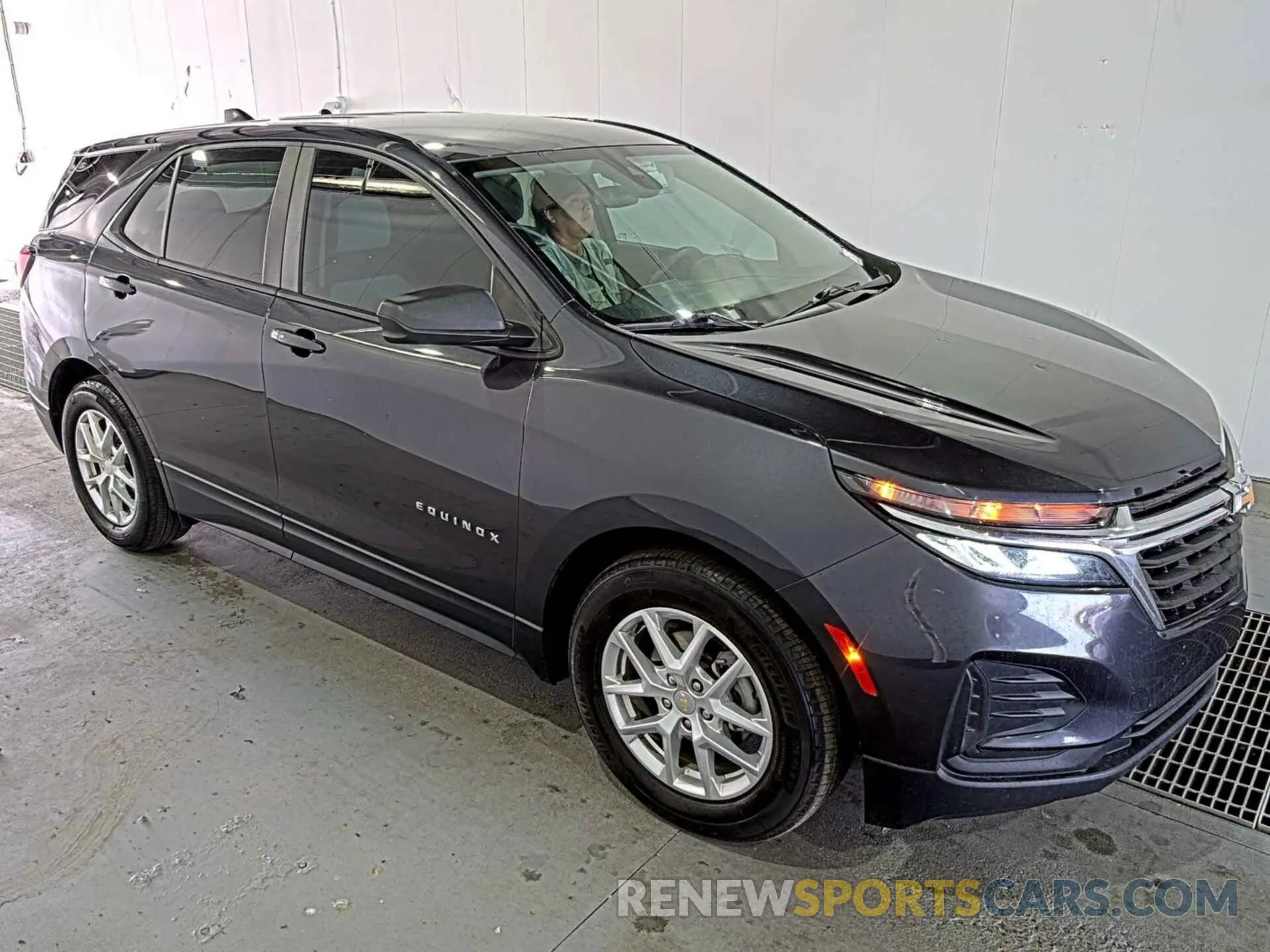 2 Photograph of a damaged car 3GNAXFEV6NS232388 CHEVROLET EQUINOX 2022
