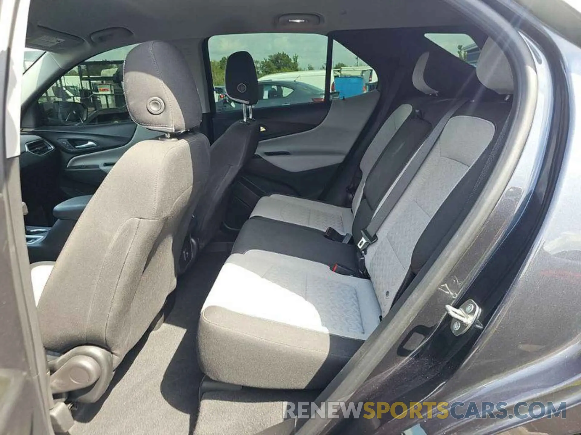 11 Photograph of a damaged car 3GNAXFEV7NS232609 CHEVROLET EQUINOX 2022