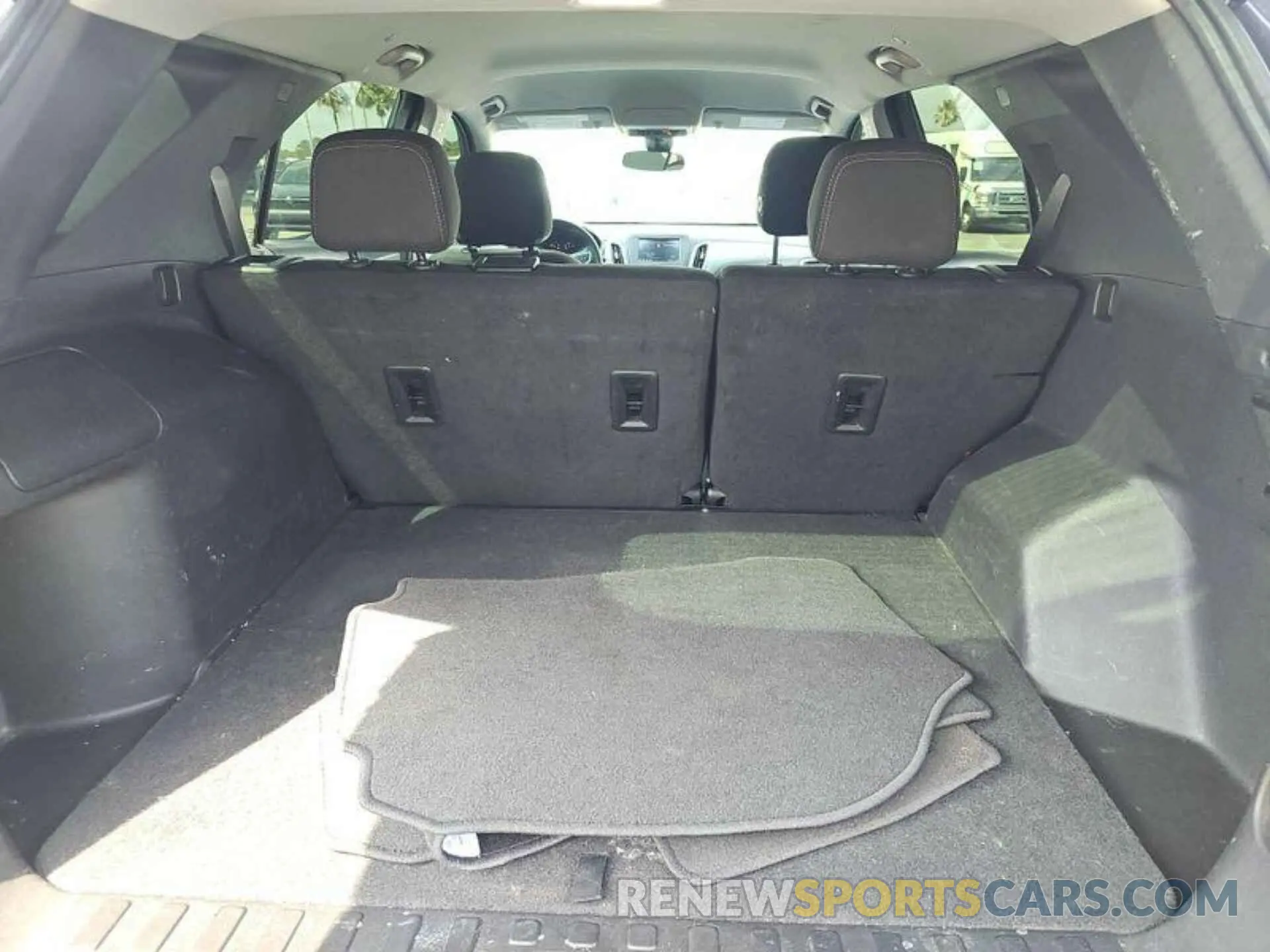 9 Photograph of a damaged car 3GNAXFEV7NS232609 CHEVROLET EQUINOX 2022
