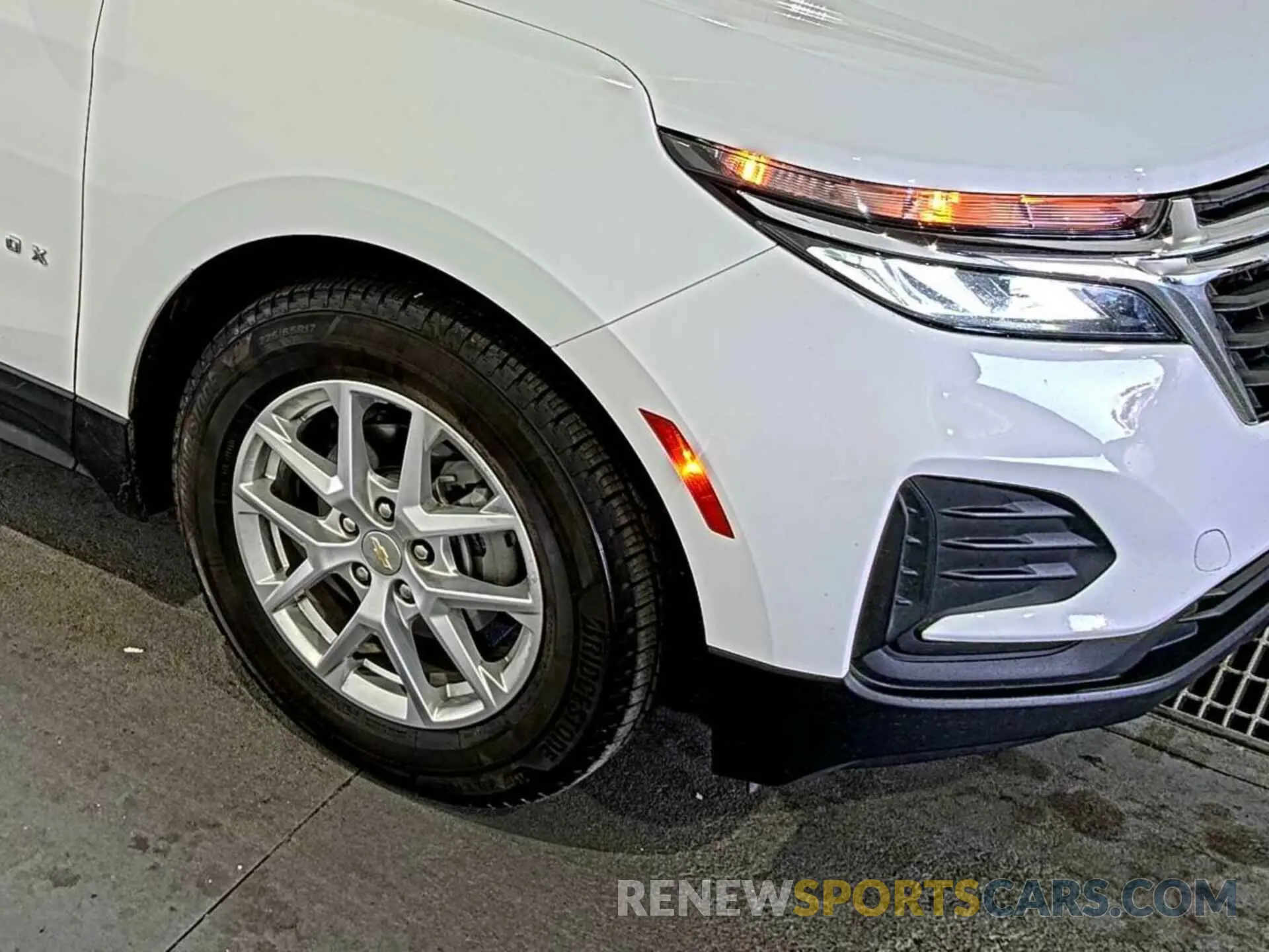 12 Photograph of a damaged car 3GNAXHEV0NS245150 CHEVROLET EQUINOX 2022