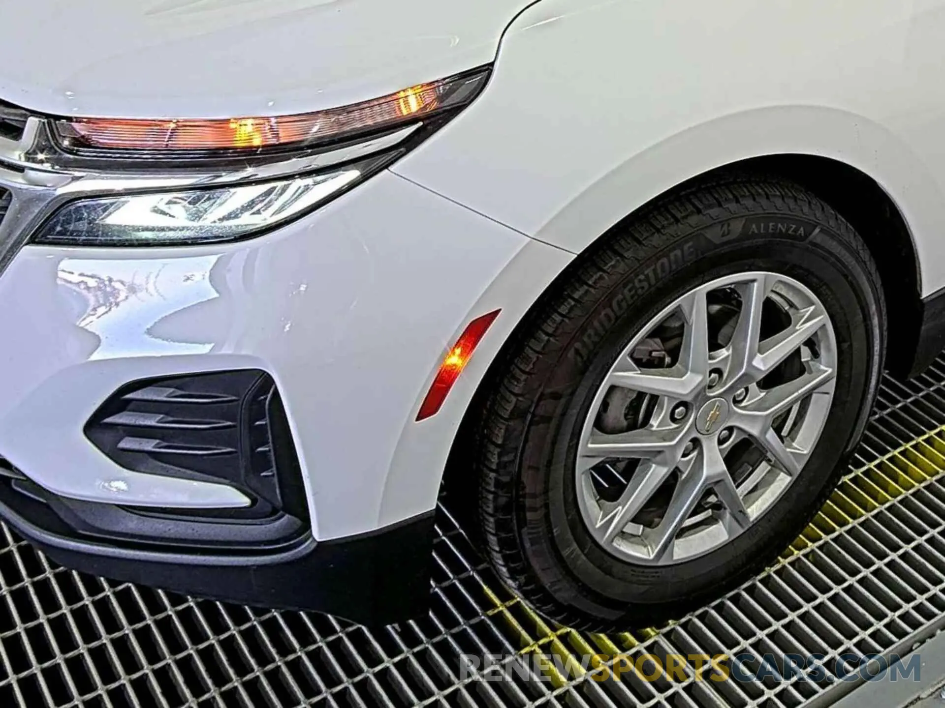 14 Photograph of a damaged car 3GNAXHEV0NS245150 CHEVROLET EQUINOX 2022