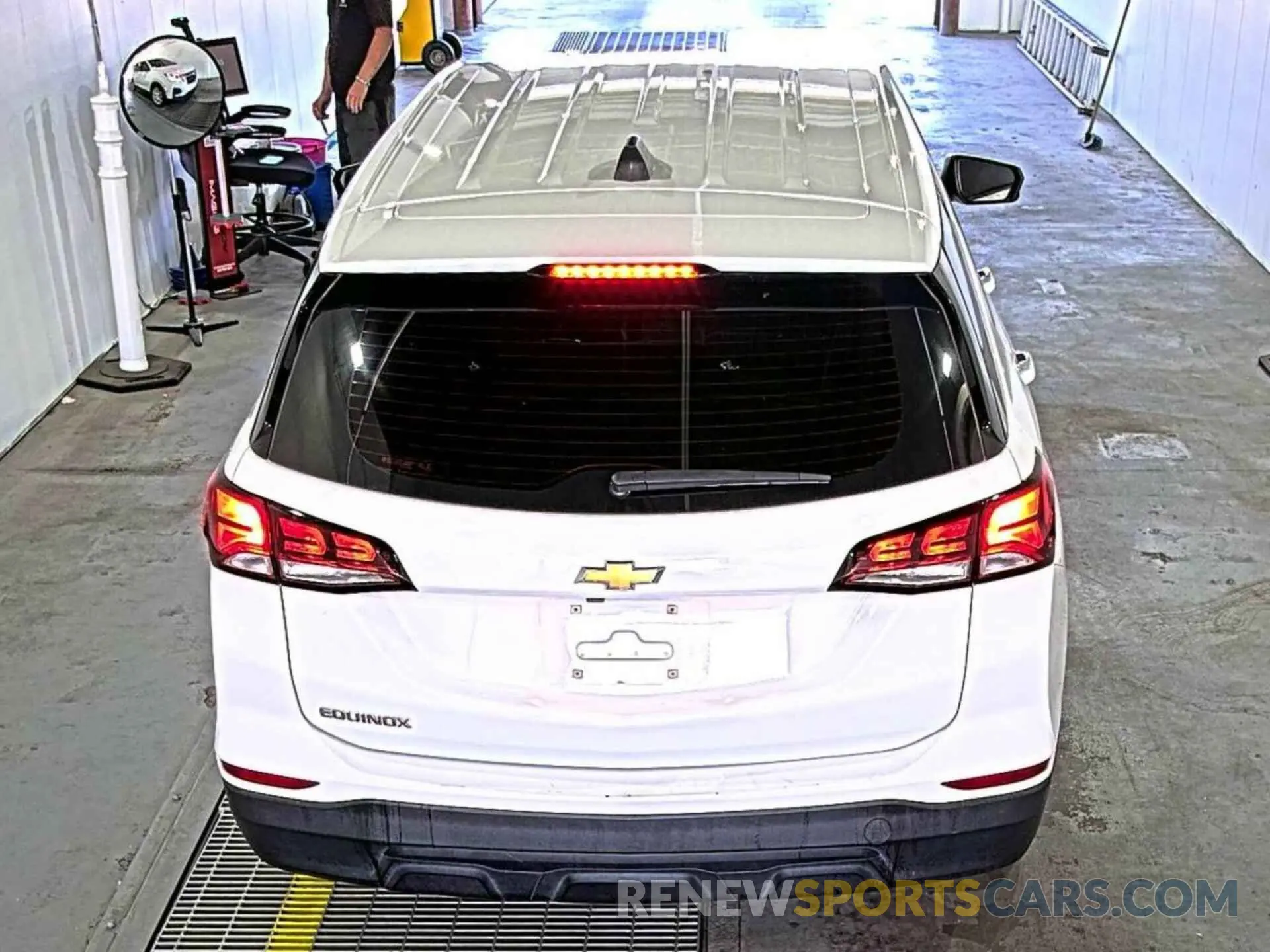 19 Photograph of a damaged car 3GNAXHEV0NS245150 CHEVROLET EQUINOX 2022