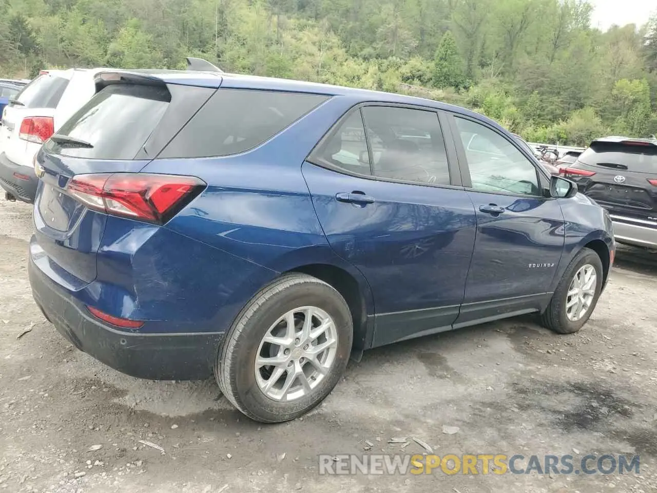 3 Photograph of a damaged car 3GNAXHEV1NS157952 CHEVROLET EQUINOX 2022