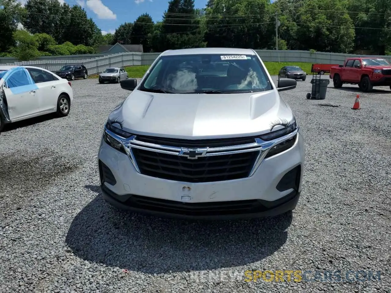 5 Photograph of a damaged car 3GNAXHEV1NS173584 CHEVROLET EQUINOX 2022