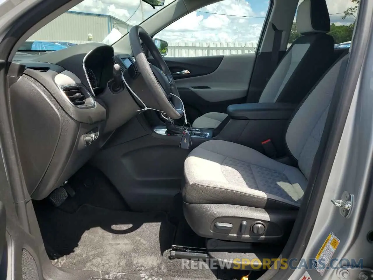 7 Photograph of a damaged car 3GNAXHEV1NS173584 CHEVROLET EQUINOX 2022