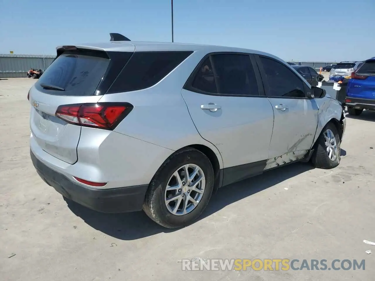 3 Фотография поврежденного автомобиля 3GNAXHEV2NS168250 CHEVROLET EQUINOX 2022
