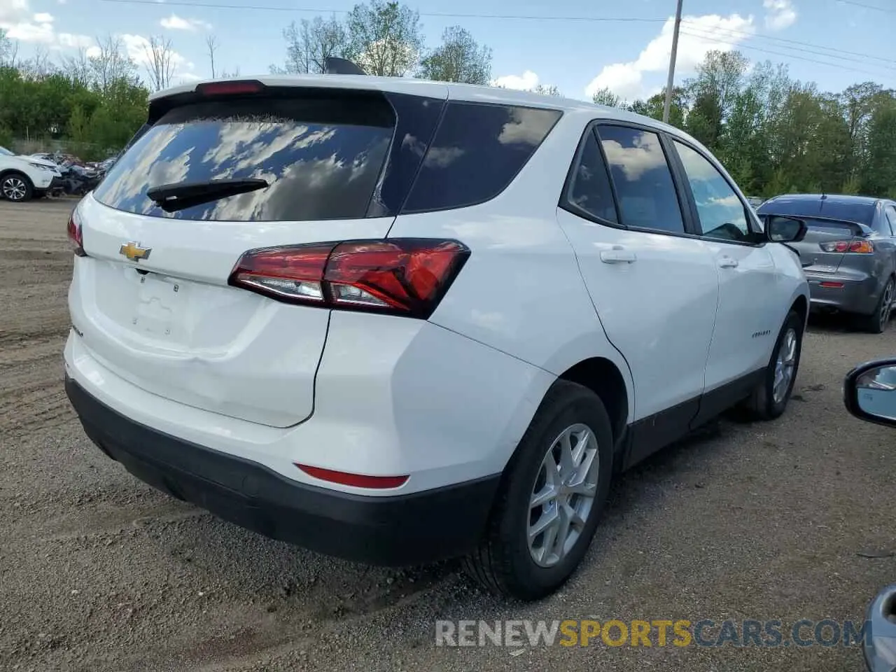 3 Фотография поврежденного автомобиля 3GNAXHEV2NS244761 CHEVROLET EQUINOX 2022