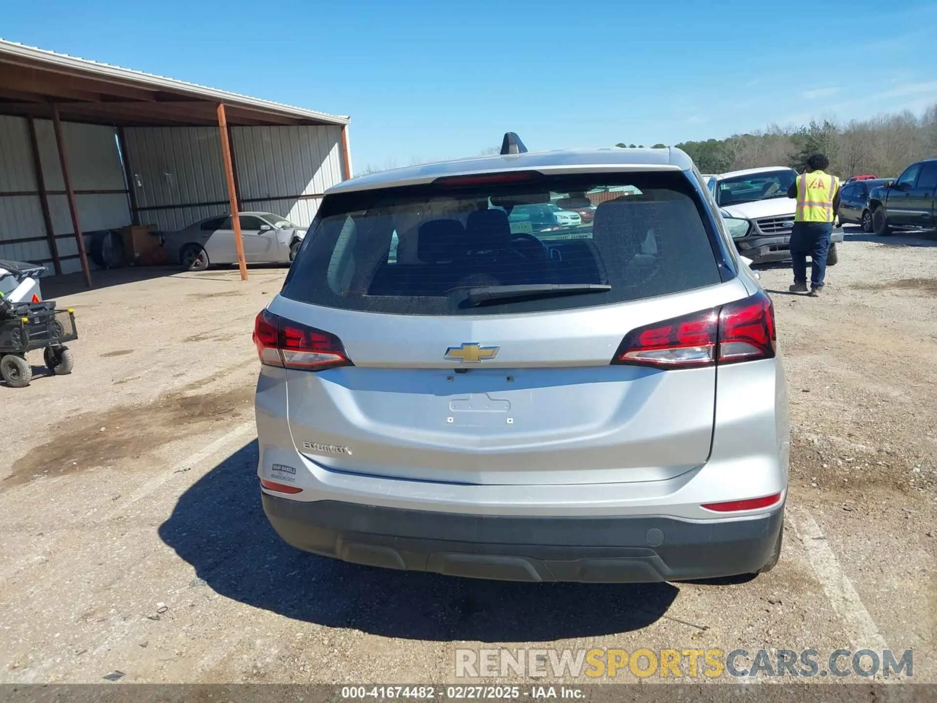 17 Photograph of a damaged car 3GNAXHEV3NS115489 CHEVROLET EQUINOX 2022
