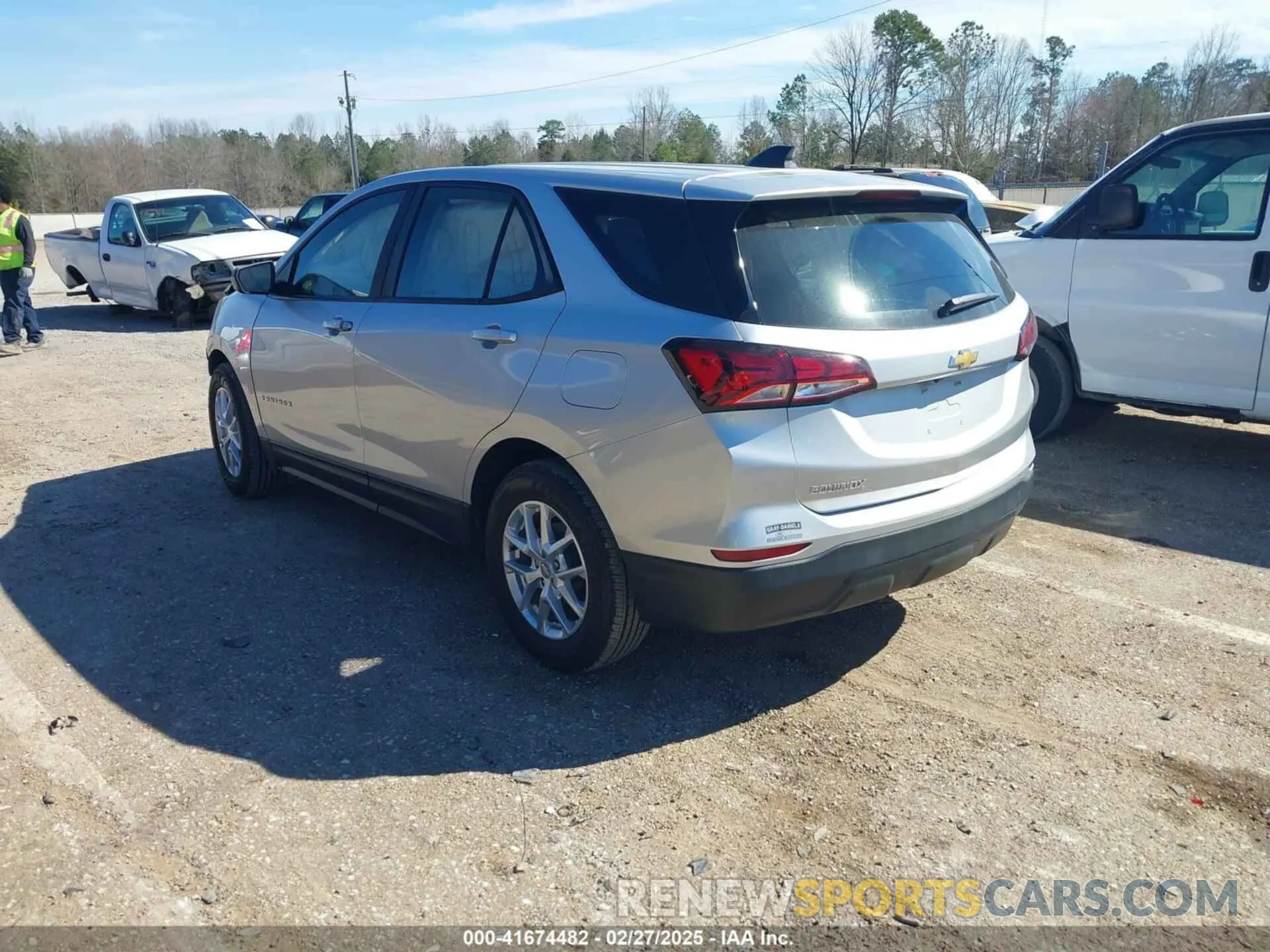 3 Photograph of a damaged car 3GNAXHEV3NS115489 CHEVROLET EQUINOX 2022