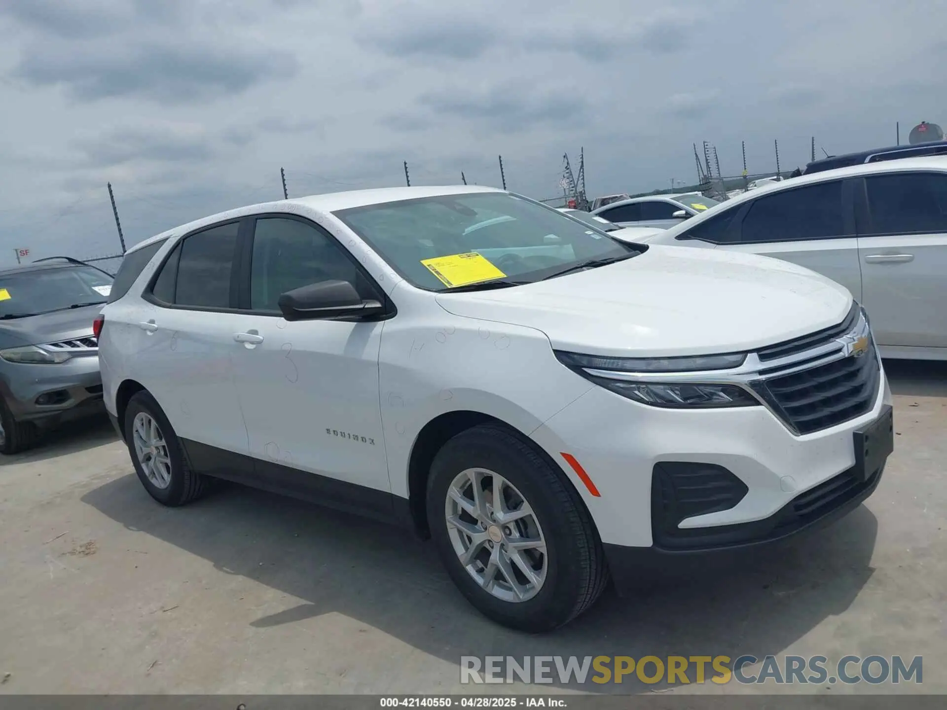 13 Photograph of a damaged car 3GNAXHEV3NS222736 CHEVROLET EQUINOX 2022