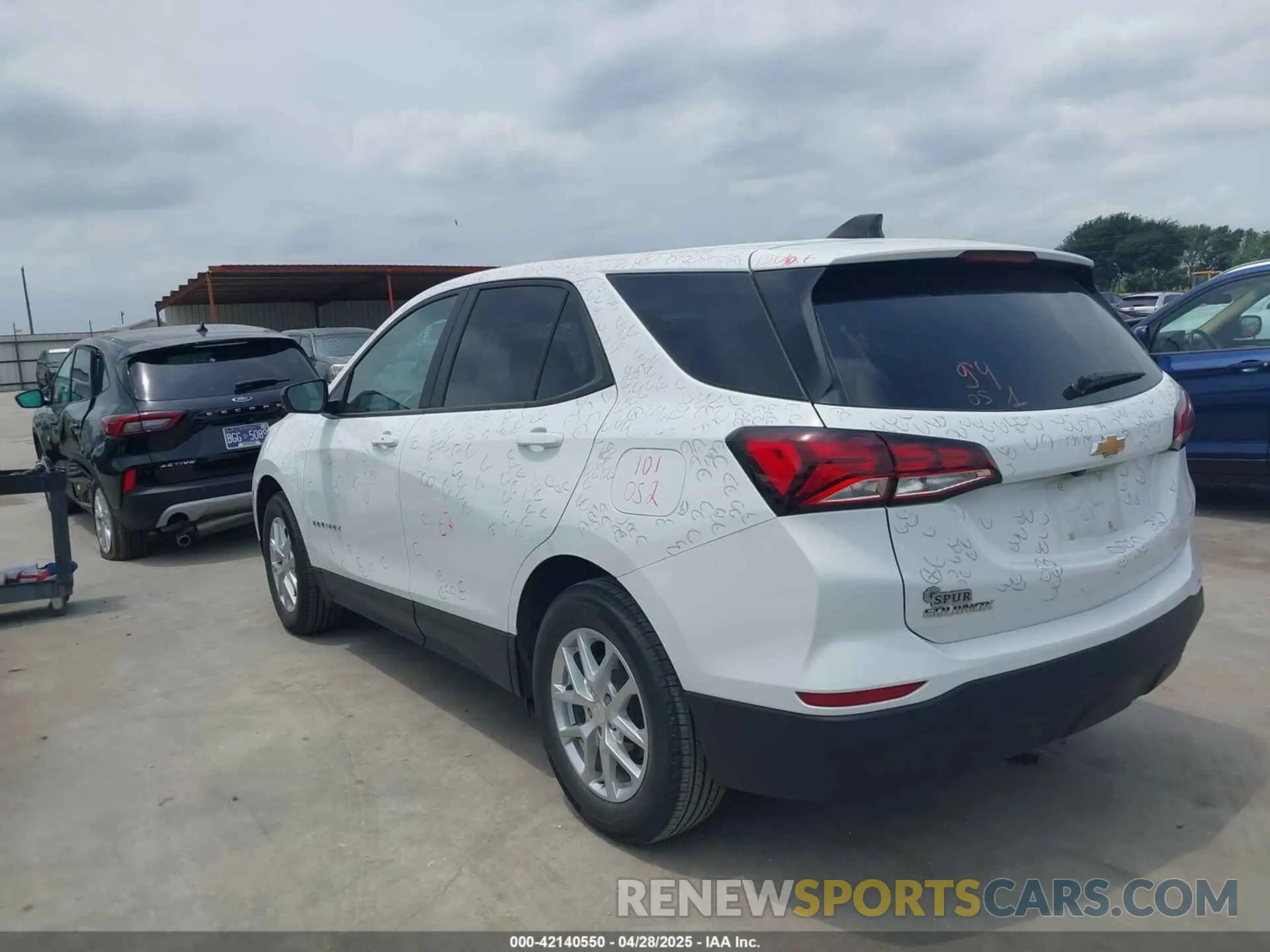 14 Photograph of a damaged car 3GNAXHEV3NS222736 CHEVROLET EQUINOX 2022