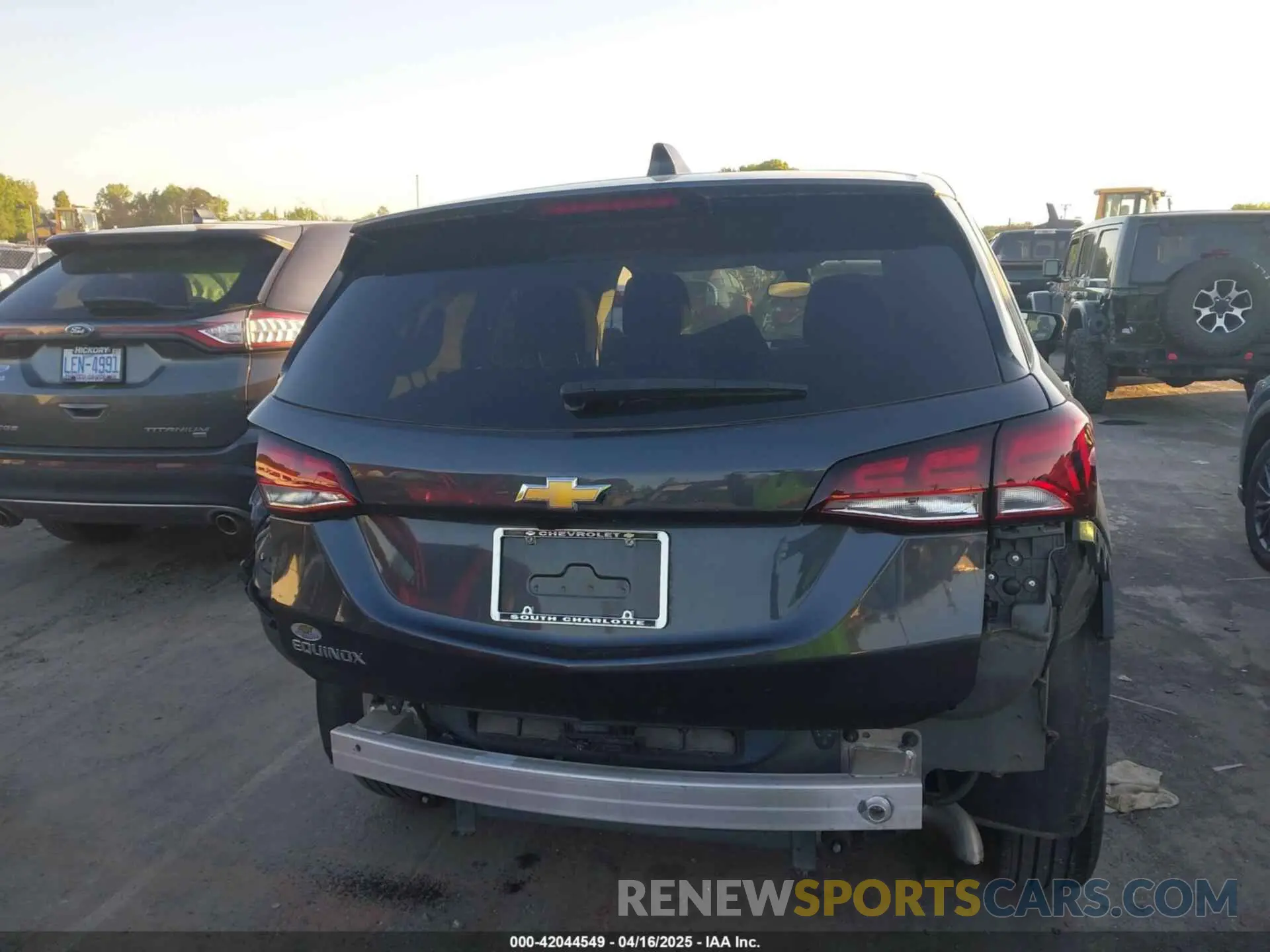 17 Фотография поврежденного автомобиля 3GNAXHEV5NS207459 CHEVROLET EQUINOX 2022