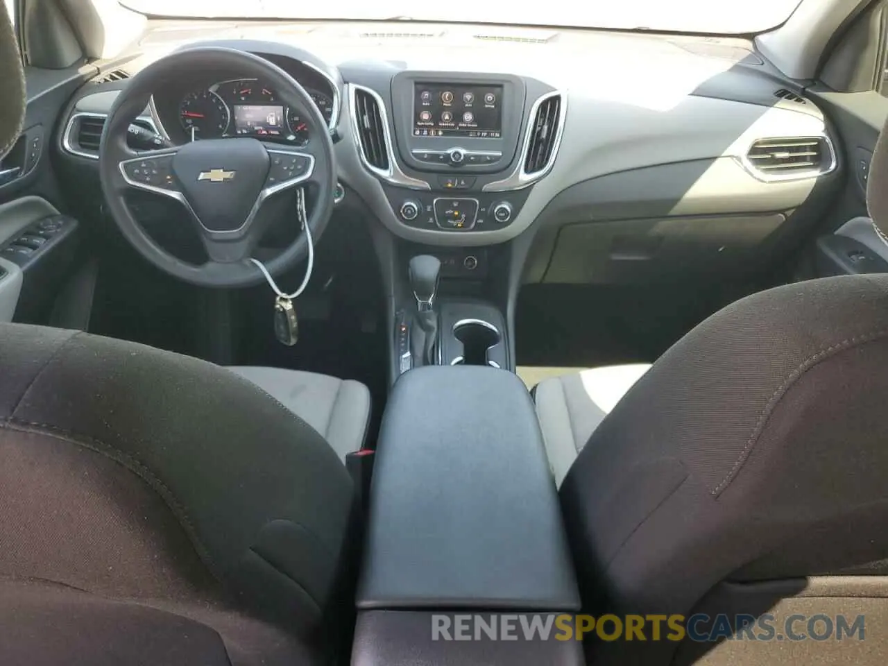 8 Photograph of a damaged car 3GNAXHEV5NS239781 CHEVROLET EQUINOX 2022