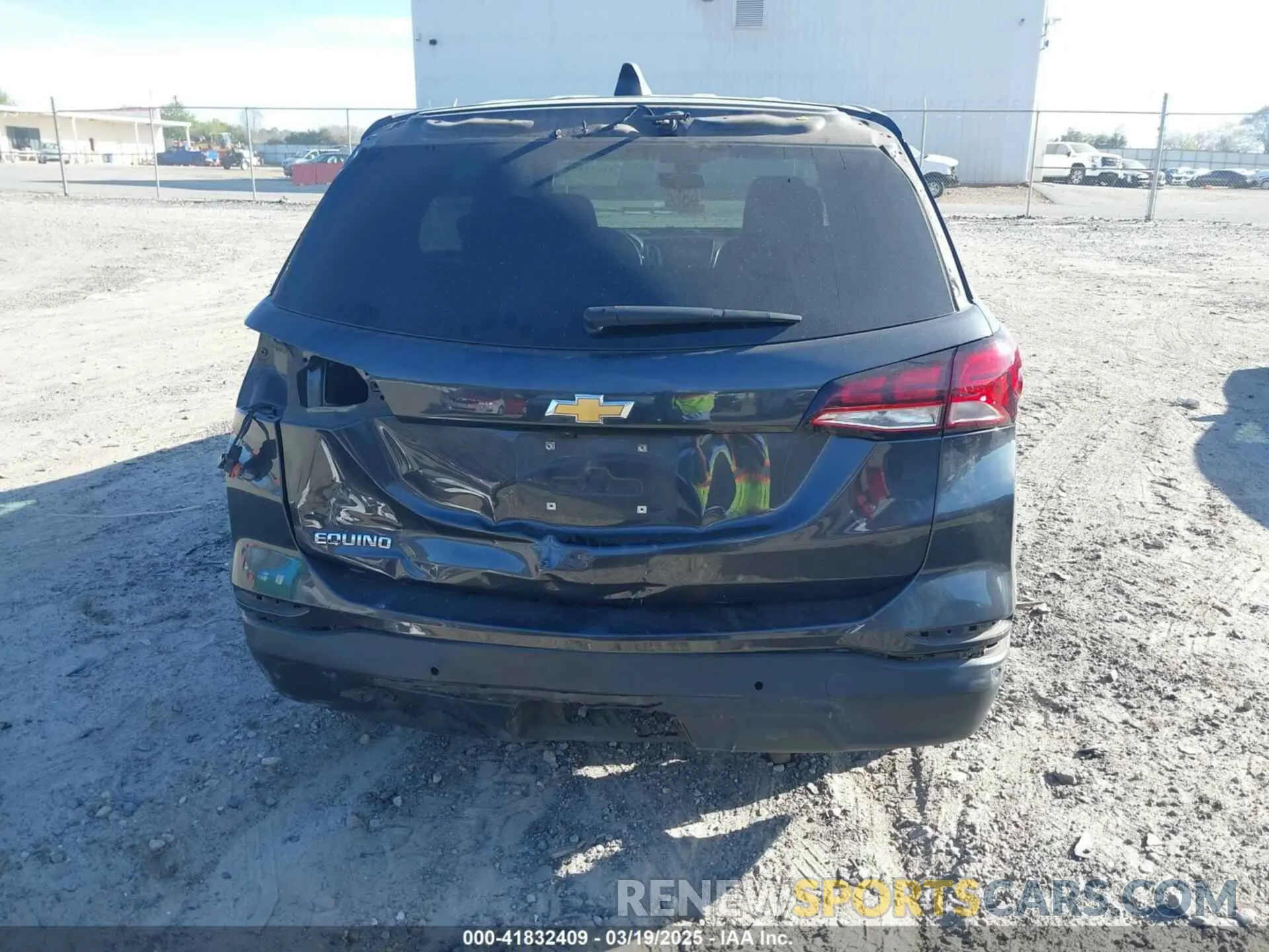 17 Фотография поврежденного автомобиля 3GNAXHEV7NS174173 CHEVROLET EQUINOX 2022